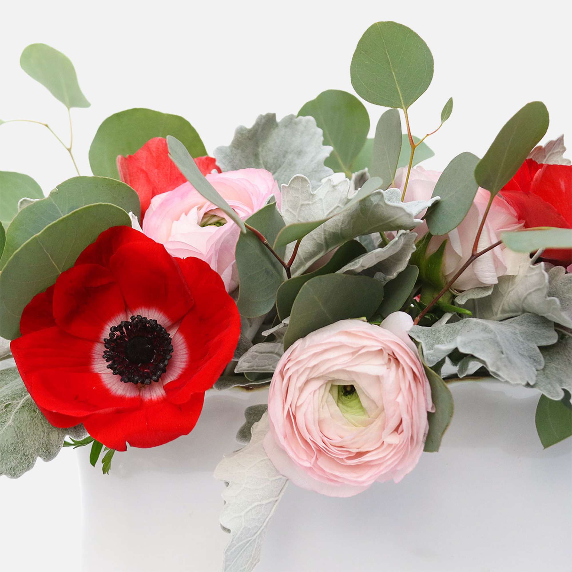 [ Height: 9&quot; - 10&quot; | Diameter: 11&quot; - 12&quot; ]

The Kiss