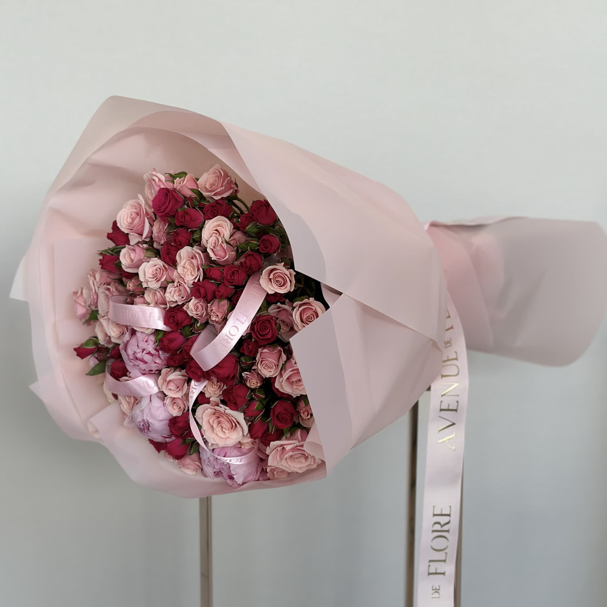 This bouquet is all about vibrant sweetness! Soft pink spray roses blend