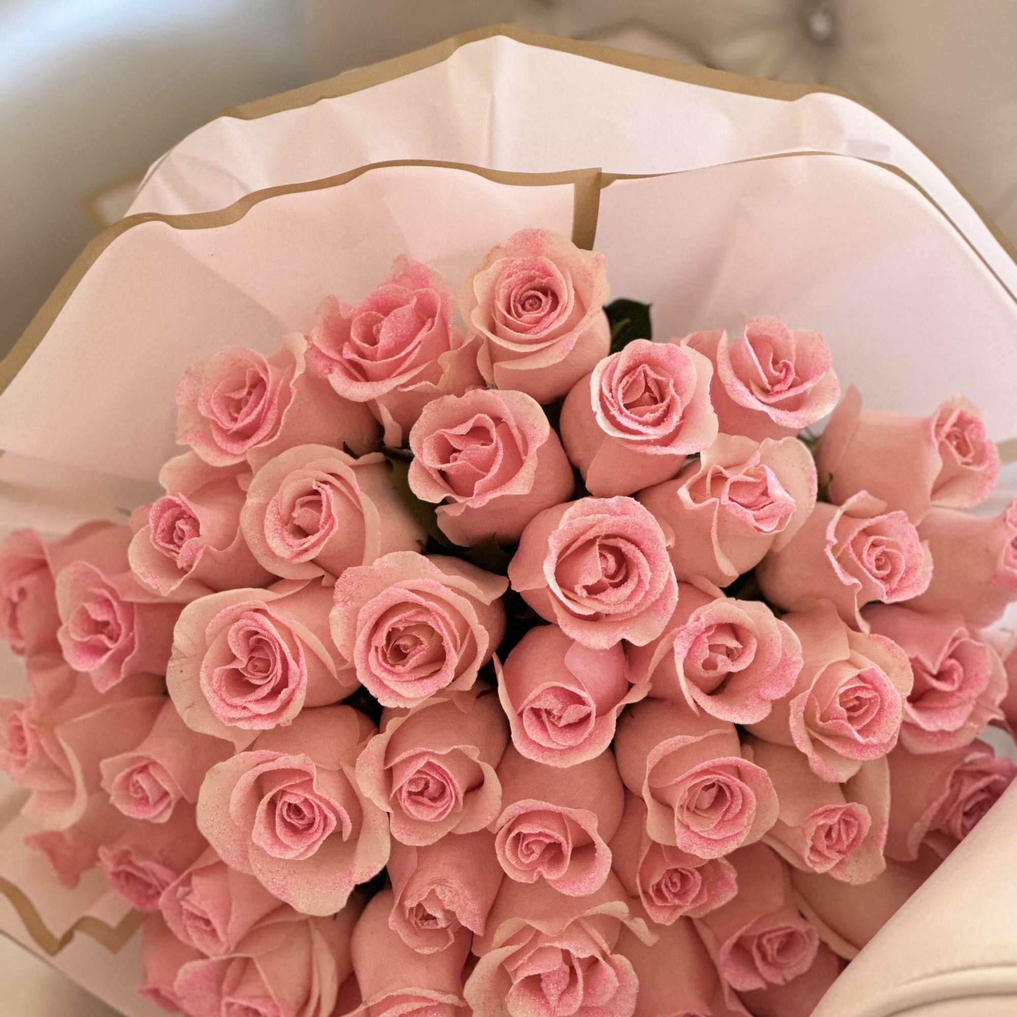 Introducing our Pink Glitter Rose Bouquet&mdash;a mesmerizing fusion of romance and sparkle