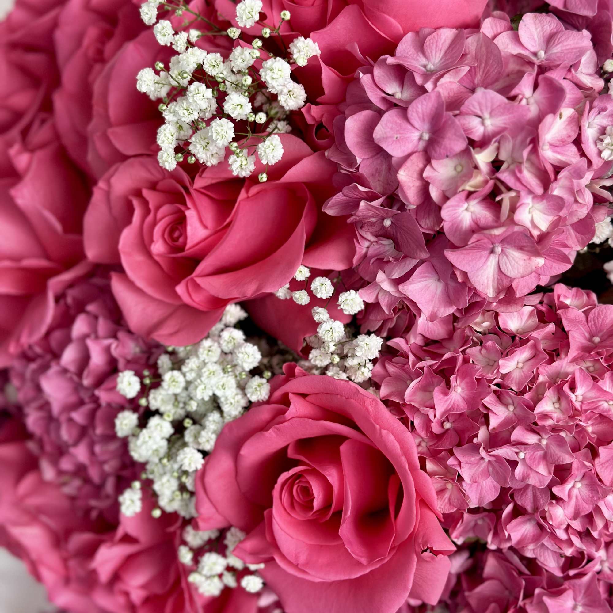 Meet &quot;Pink Perfection&quot;&mdash;a stunning bouquet that&rsquo;s all about charm and elegance. It&rsquo;s
