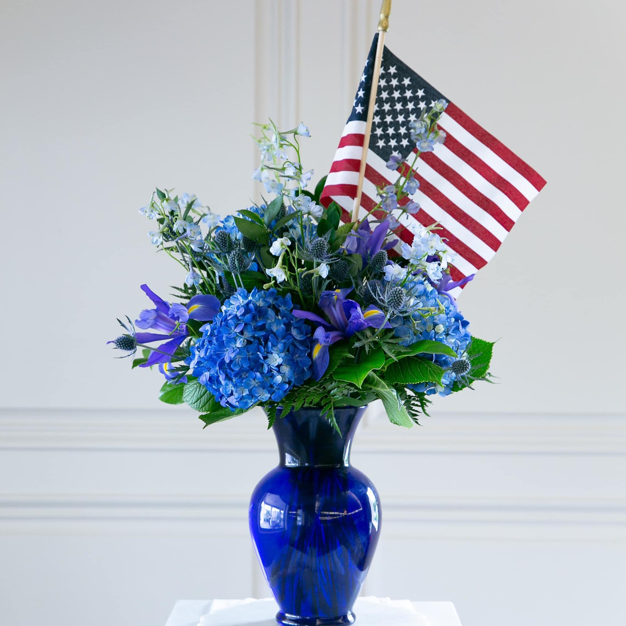 Cobalt 10⅝&quot; Classic Urn
Dimensions: 18&quot;W x 26&quot;H