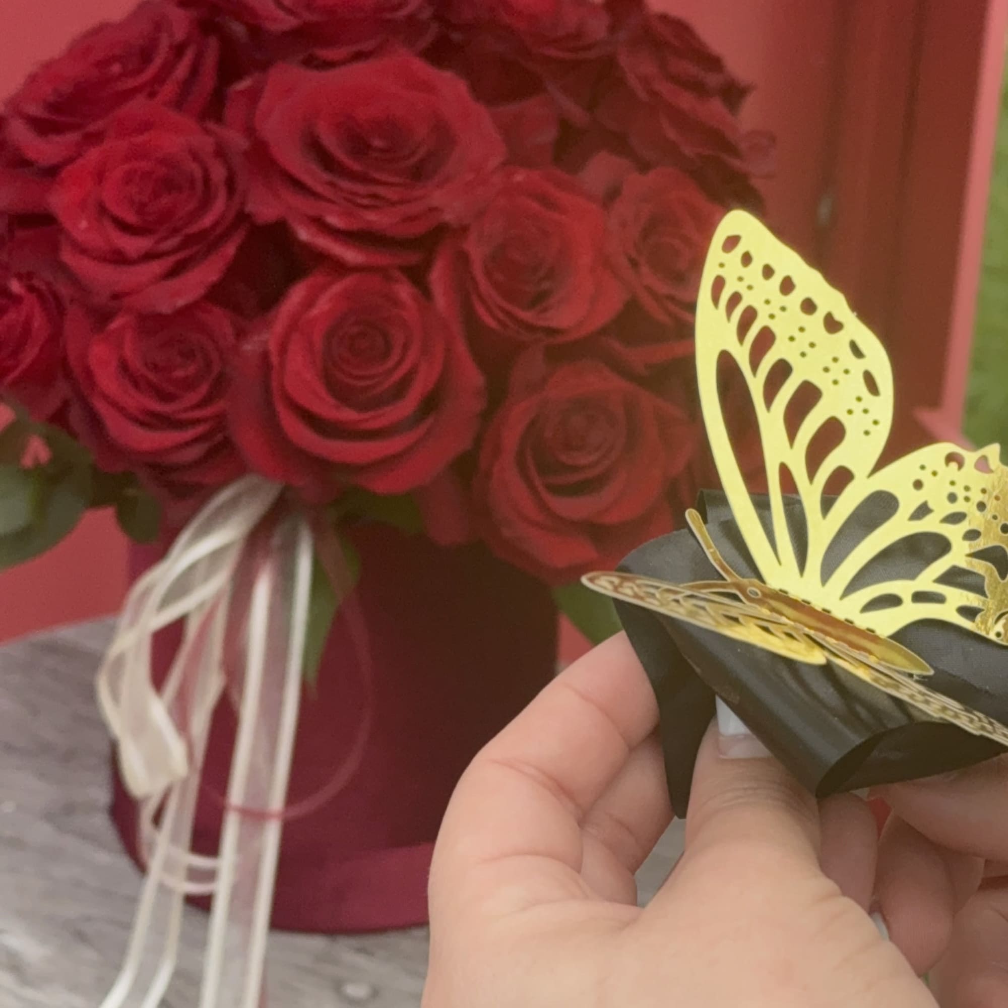 Box of Cute Red Roses 