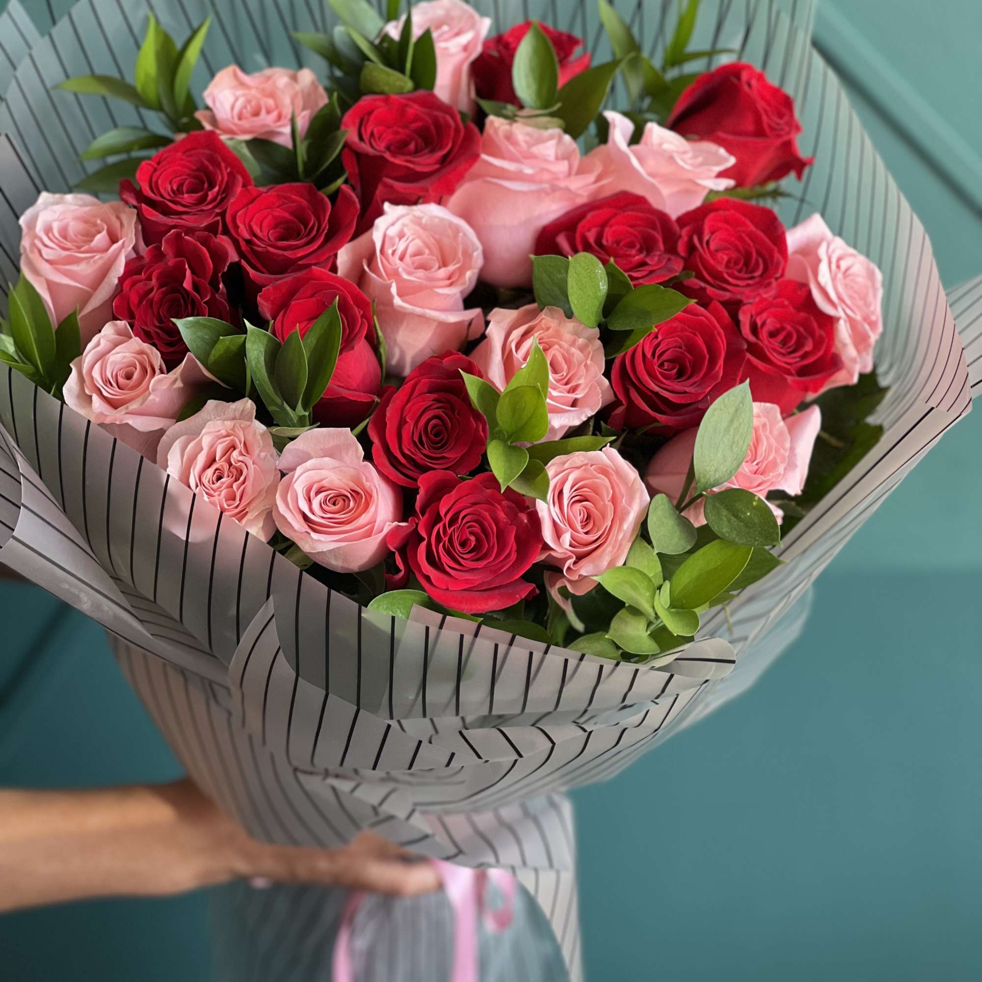 2 Dozen red and pink roses bouquet . Vase not included 