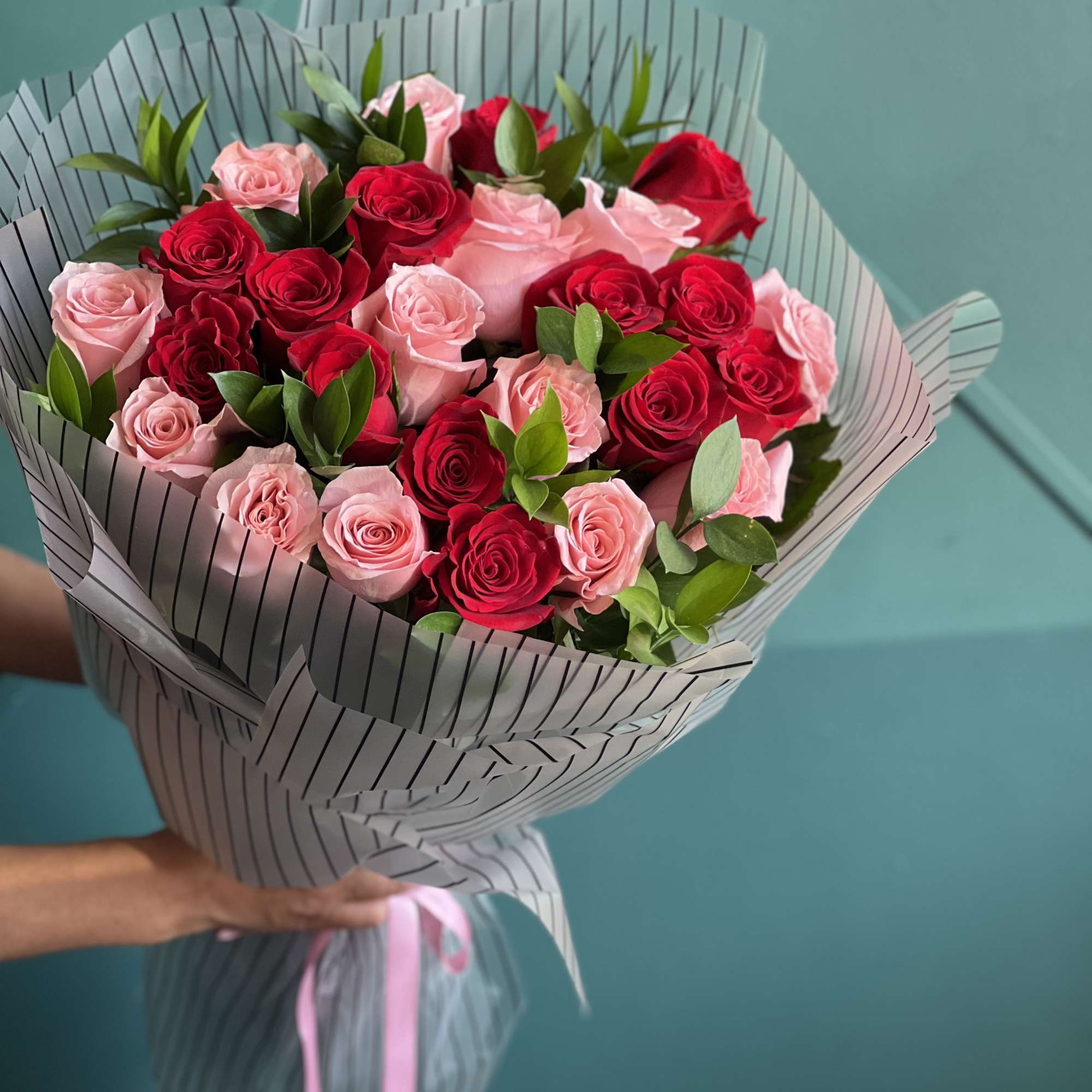 2 Dozen red and pink roses bouquet . Vase not included 