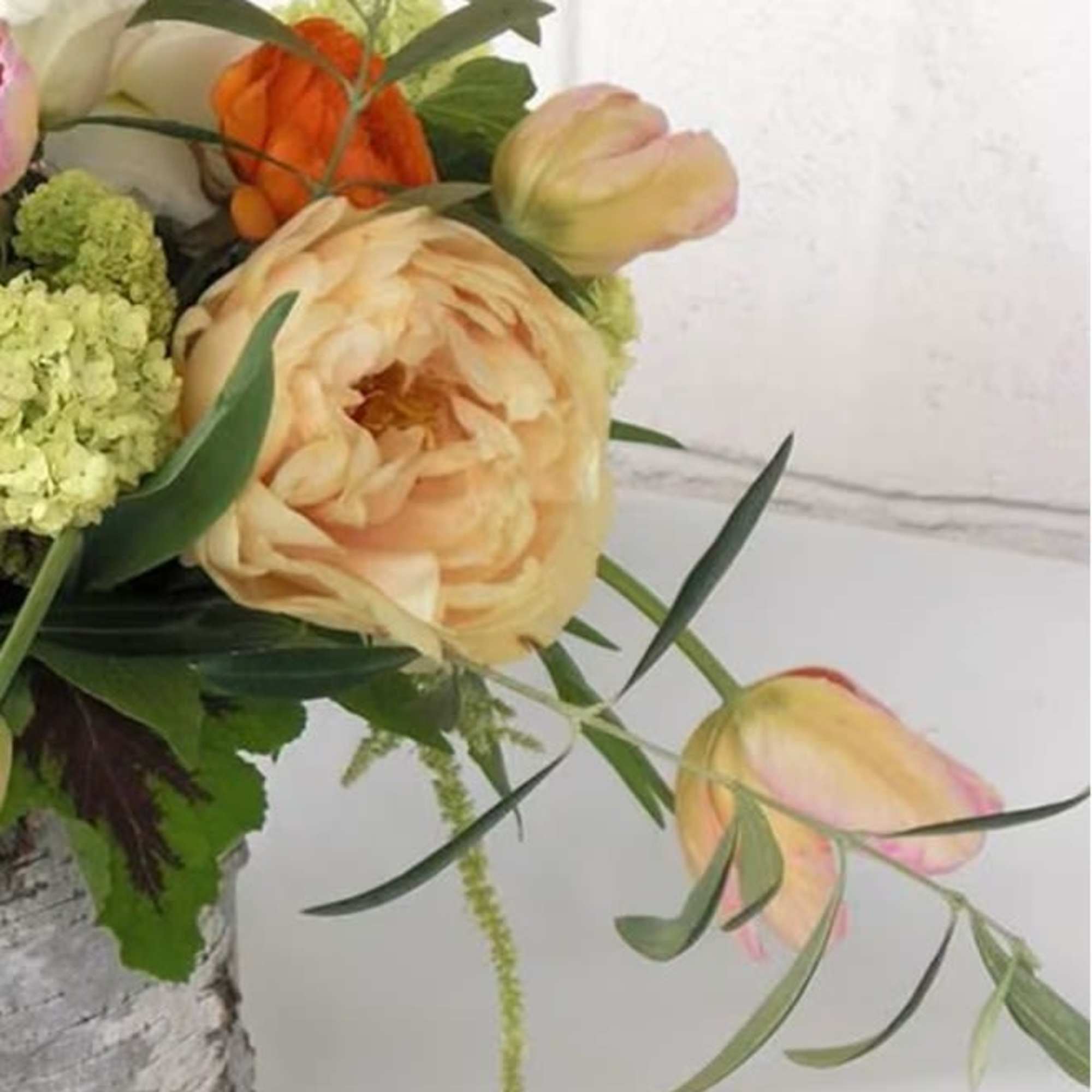 Escape the LA hustle and breathe in floral bliss with this free-flowing