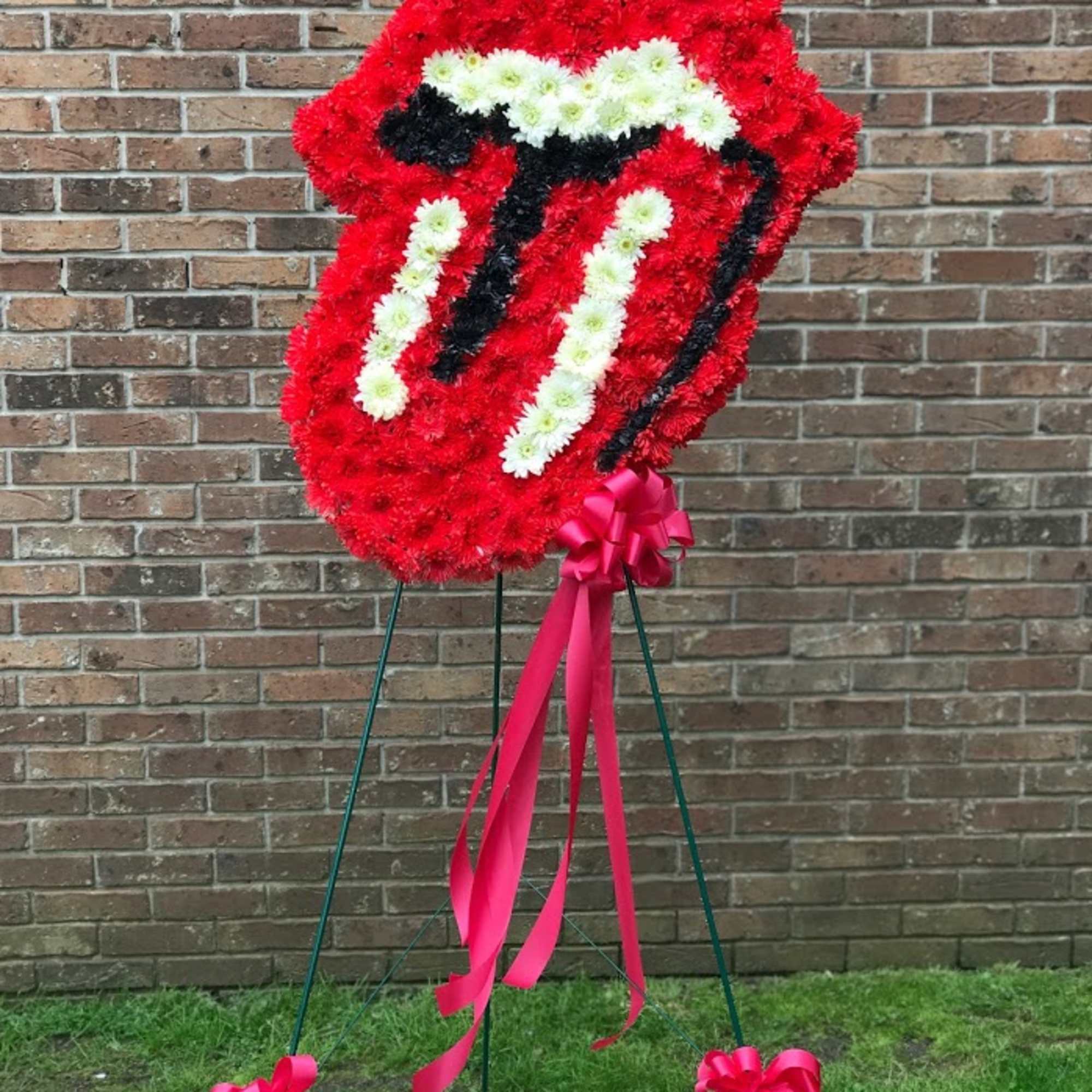 A beautiful, personal sentiment to express your condolences. Our experienced designers can