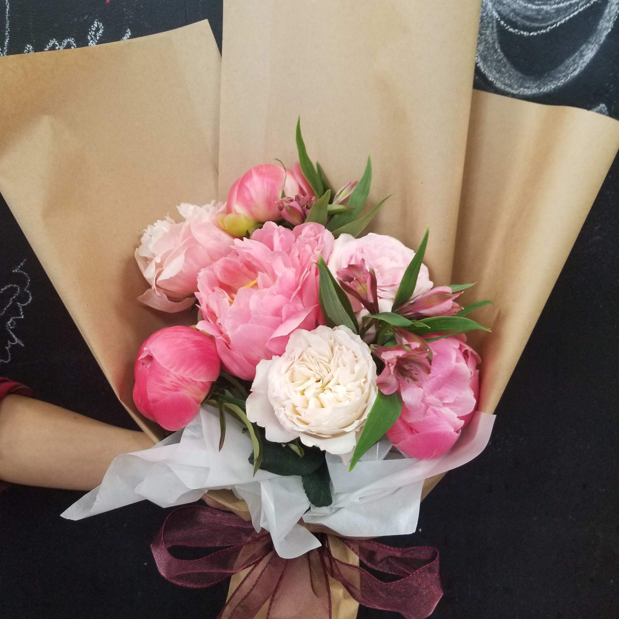 Peonies Bouquet wrapped in vintage style paper

Please pre-ordered 3- 5 days .(