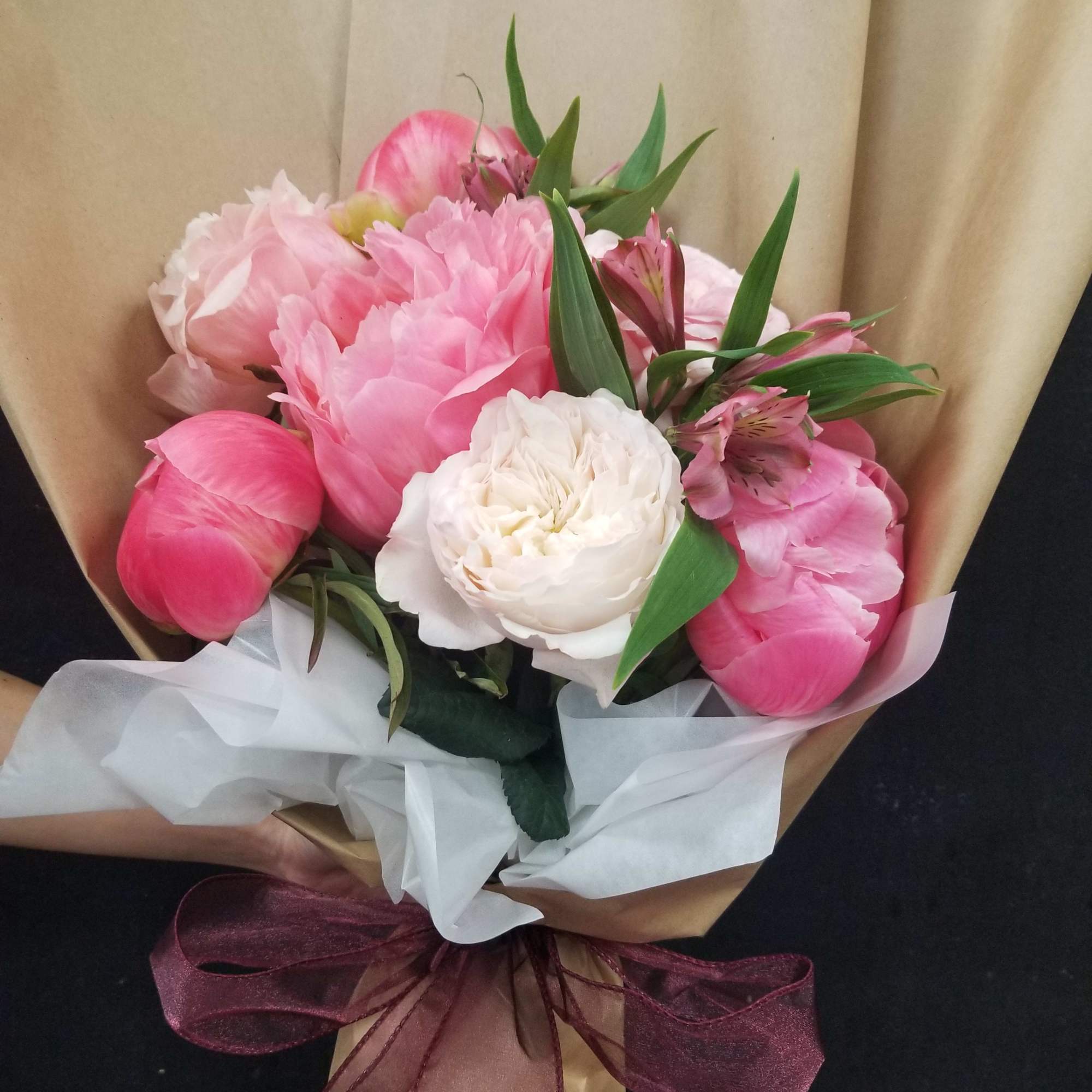 Peonies Bouquet wrapped in vintage style paper

Please pre-ordered 3- 5 days .(