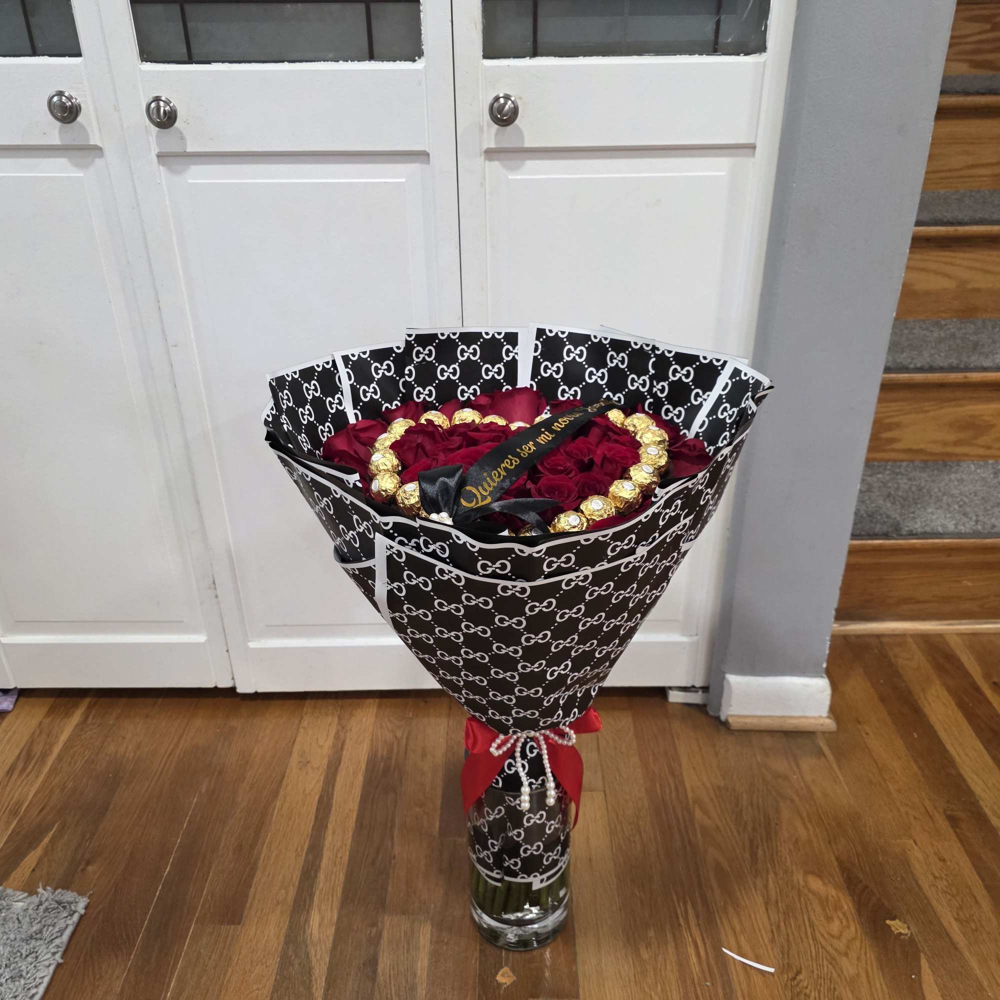 Dulzura boquet roses especial for all occasions  with chocolates and you