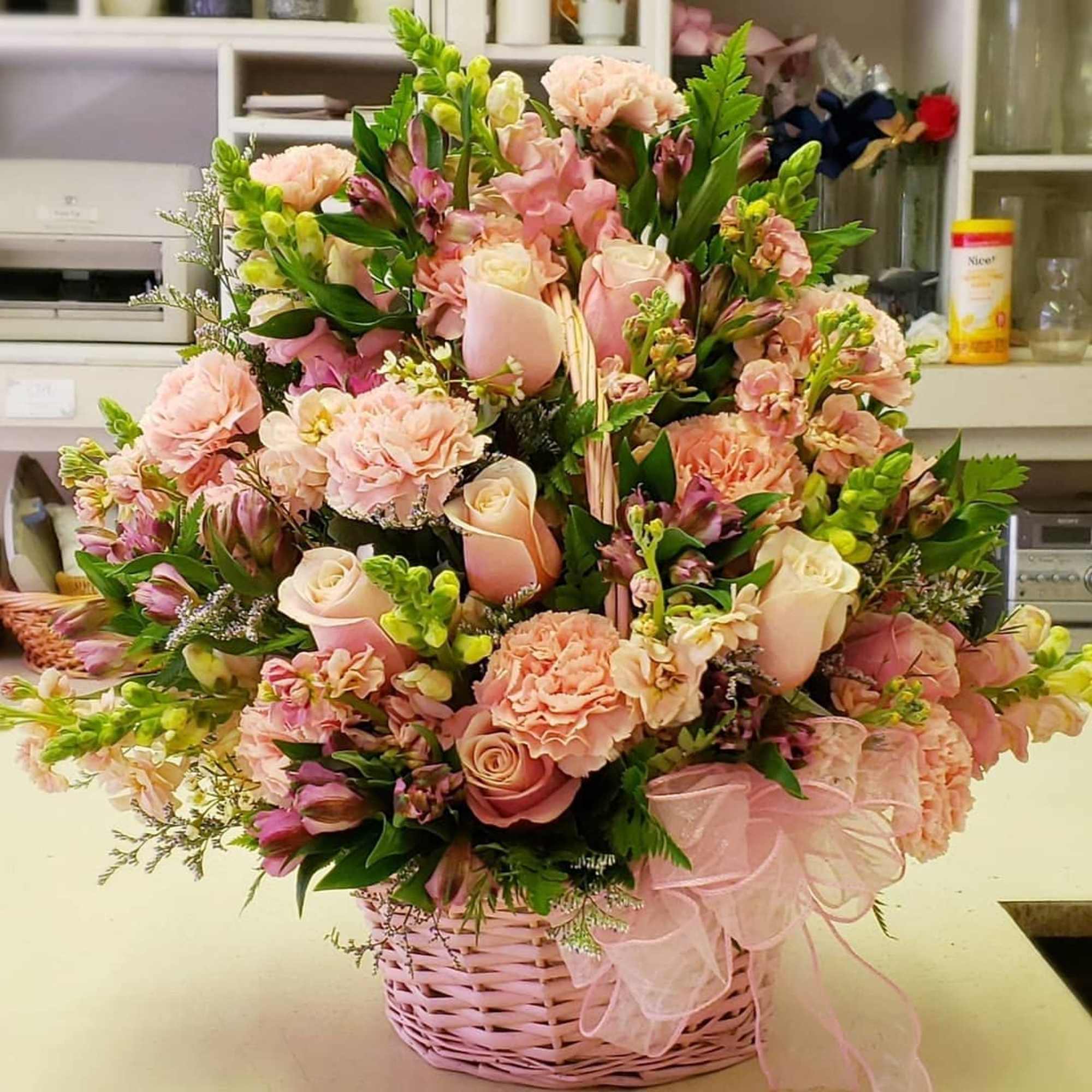 Pick a peck of fresh blooms to brighten any day! Pink snapdragons Pick a peck of fresh blooms to brighten any day! Pink snapdragons
