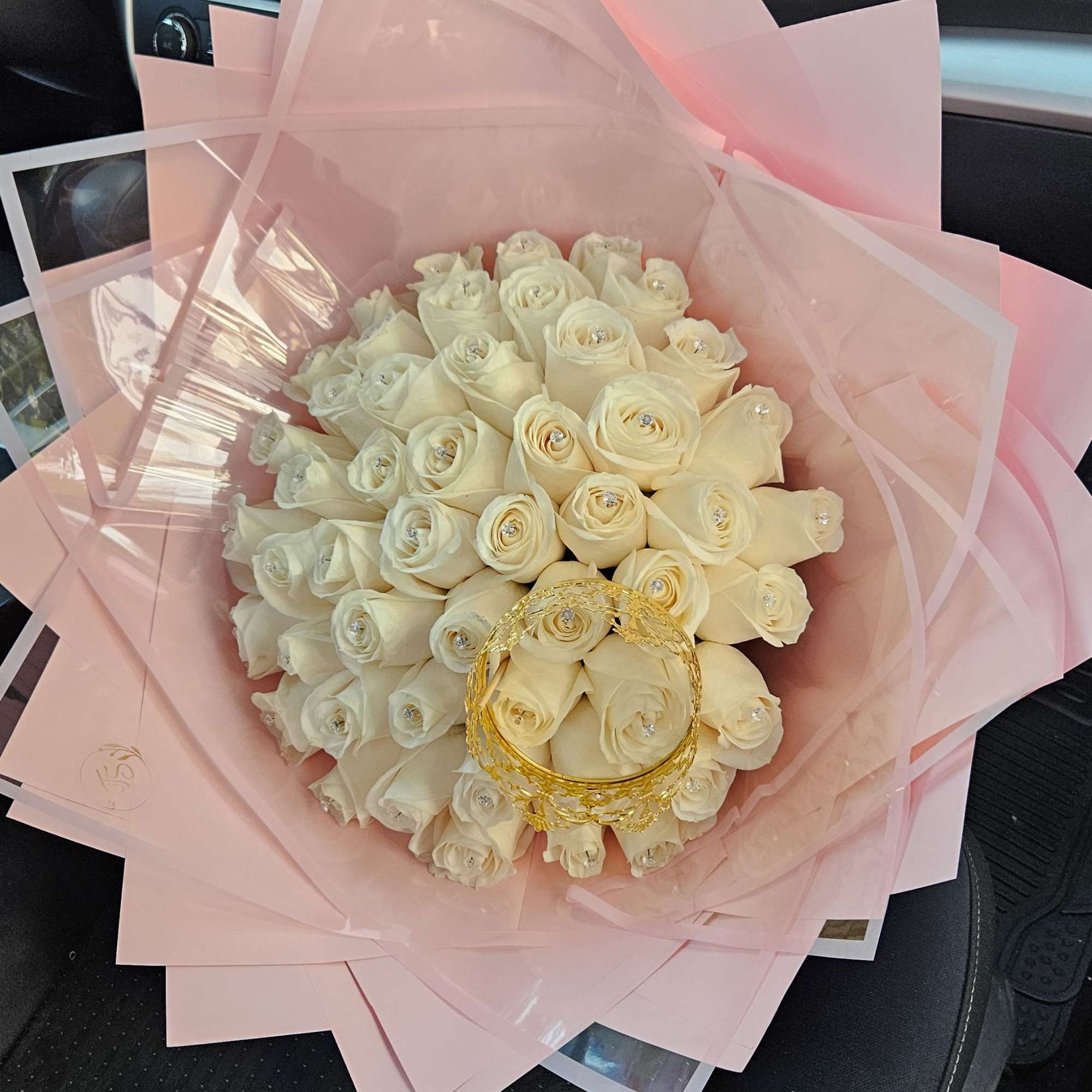 Nuestro Ramo Buch&oacute;n de Rosas es la m&aacute;xima expresi&oacute;n de lujo y