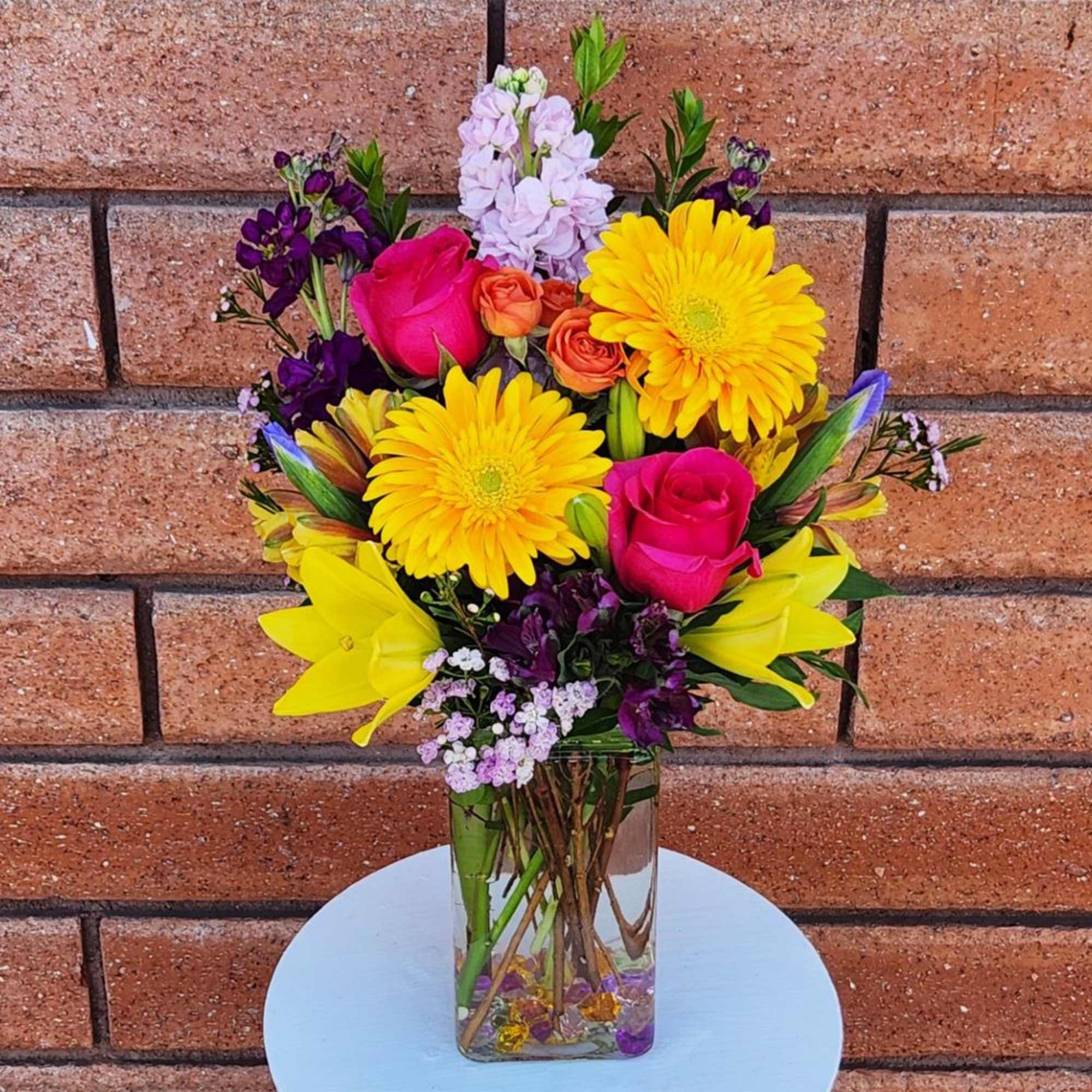 Cheery Day Bouquet &ndash; Brighten Their Day with Fresh, Vibrant Flowers

Bring joy
