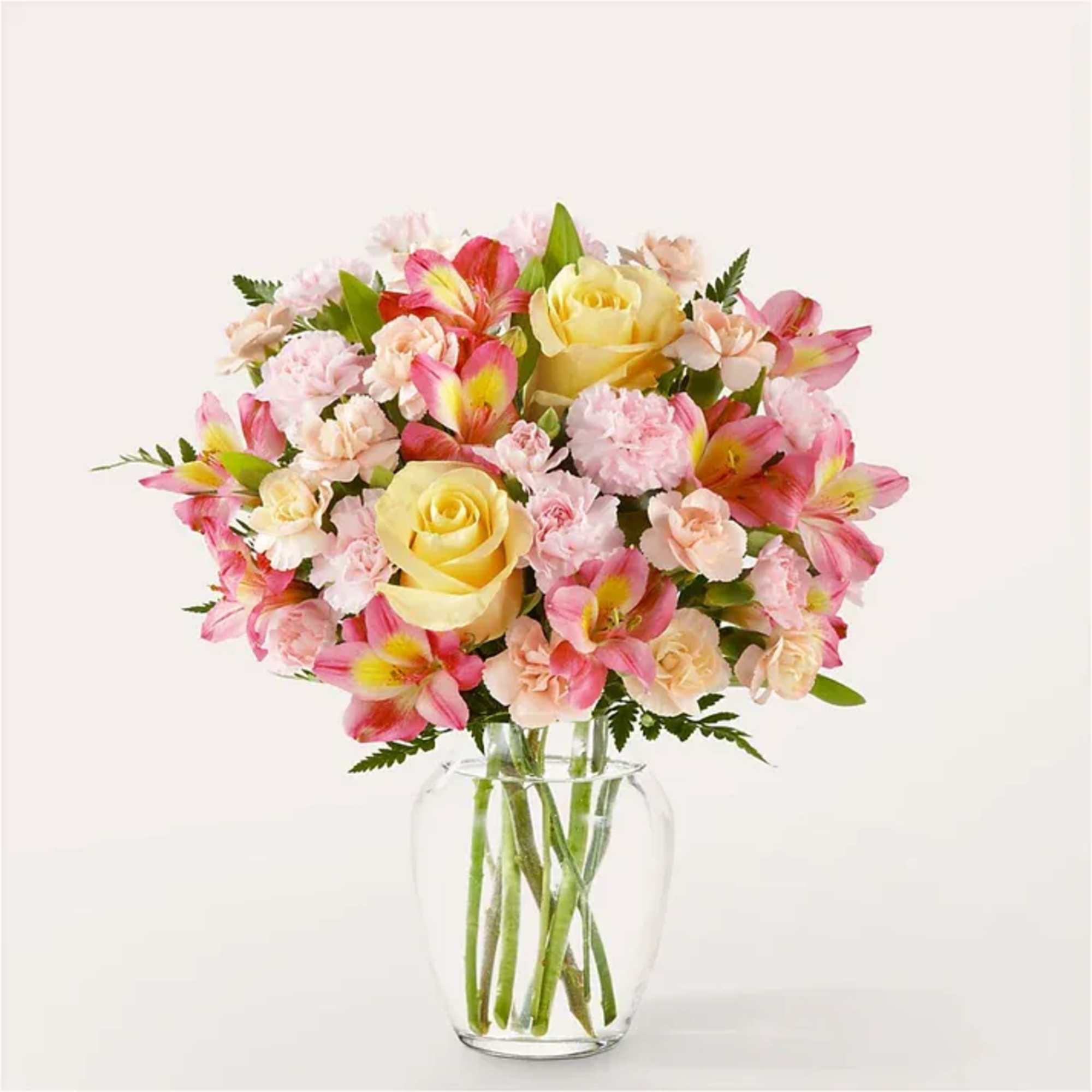 Together pale yellow and pink stems make a chic statement, turning every