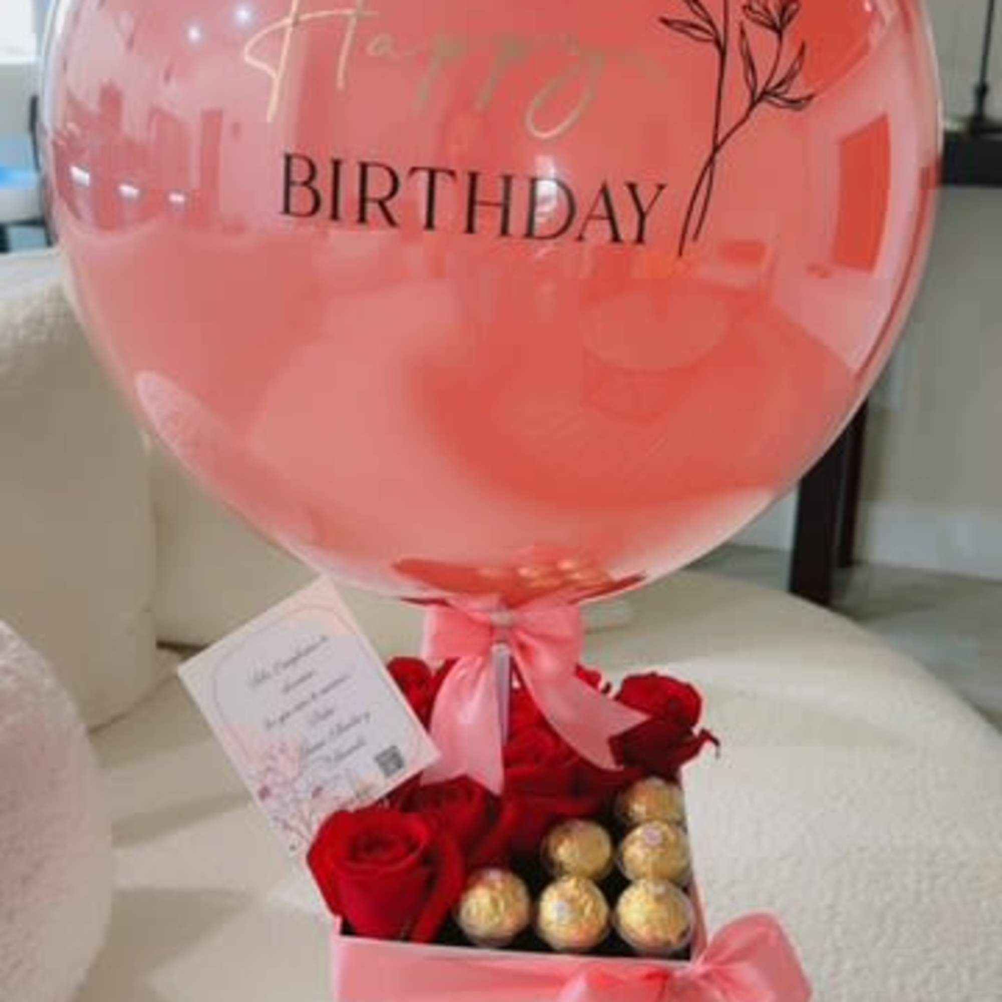 A Graceful Birthday box whit fresh red roses, golden ferreros and customized A Graceful Birthday box whit fresh red roses, golden ferreros and customized