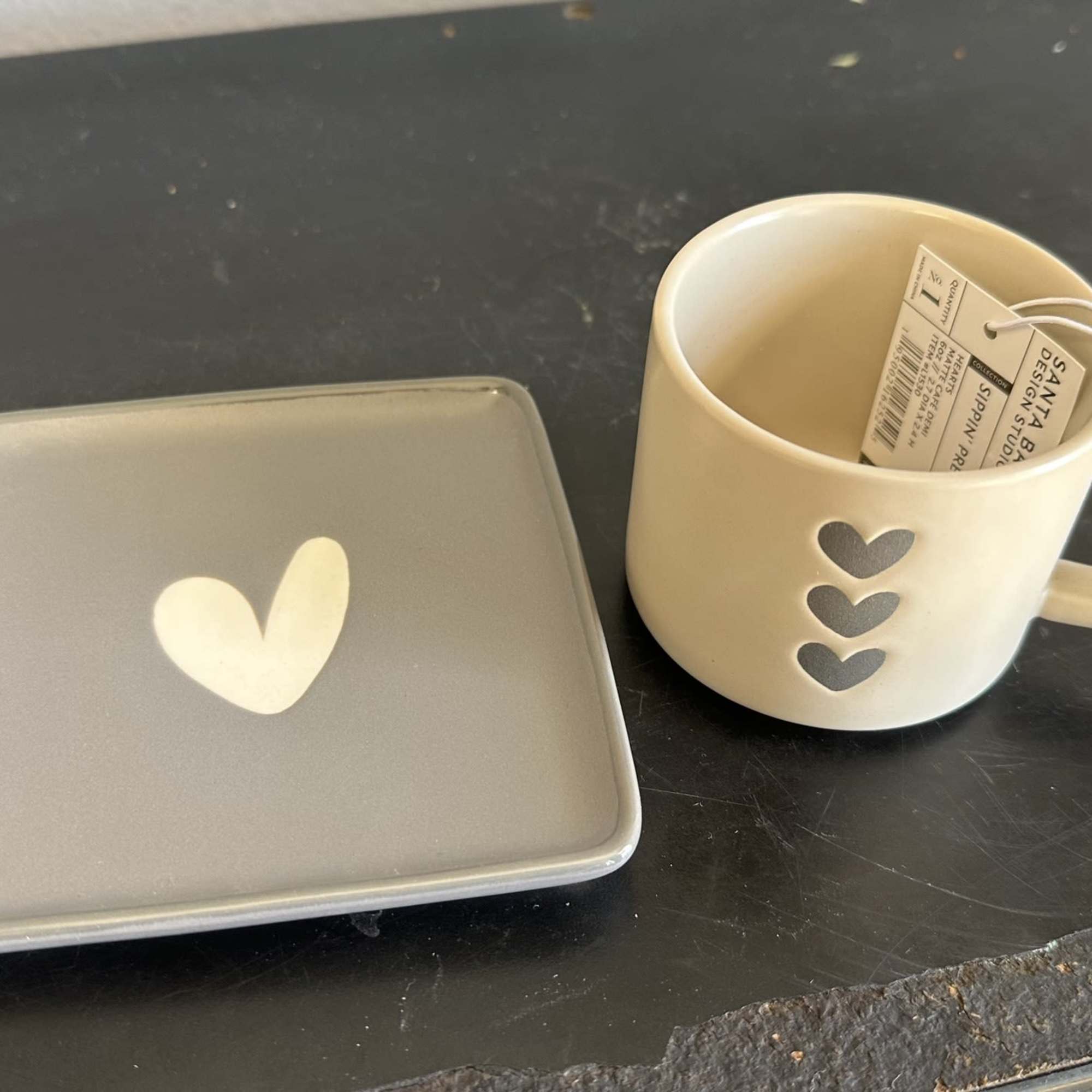 A wonderful addition to any flower arrangement or plant. Delicious cold brew