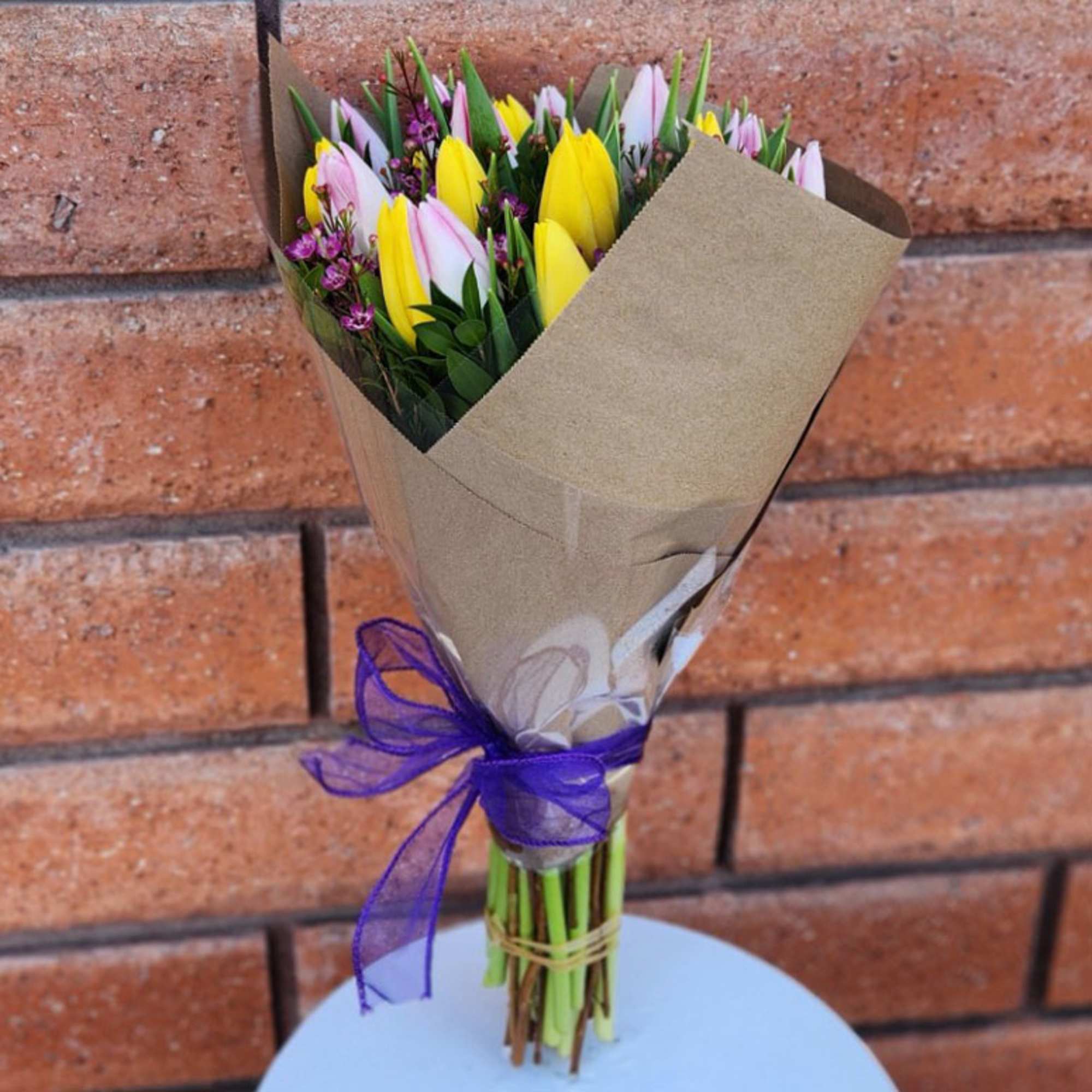 Buy Fresh Tulips in San Diego &ndash; Hand-Tied Dutch Tulip Bouquets (Pickup