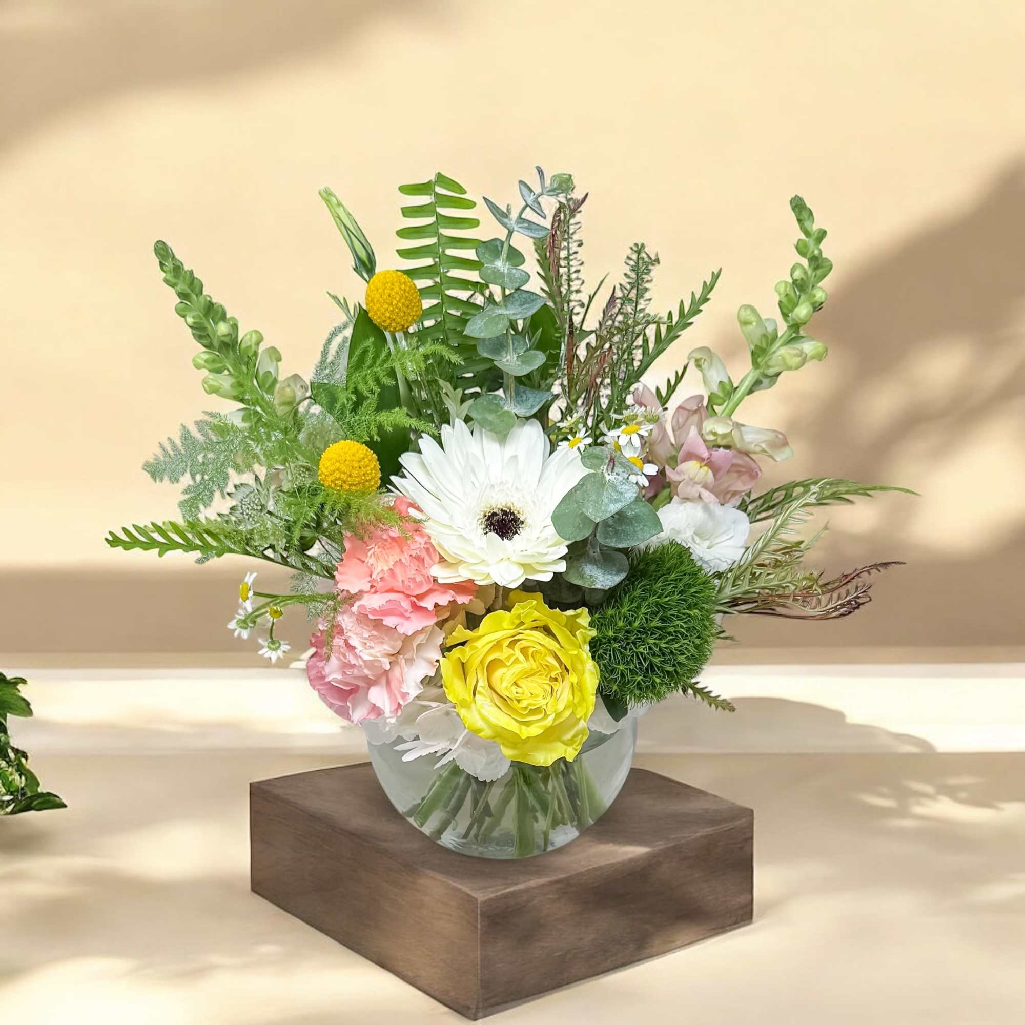 Small elegant centerpiece 