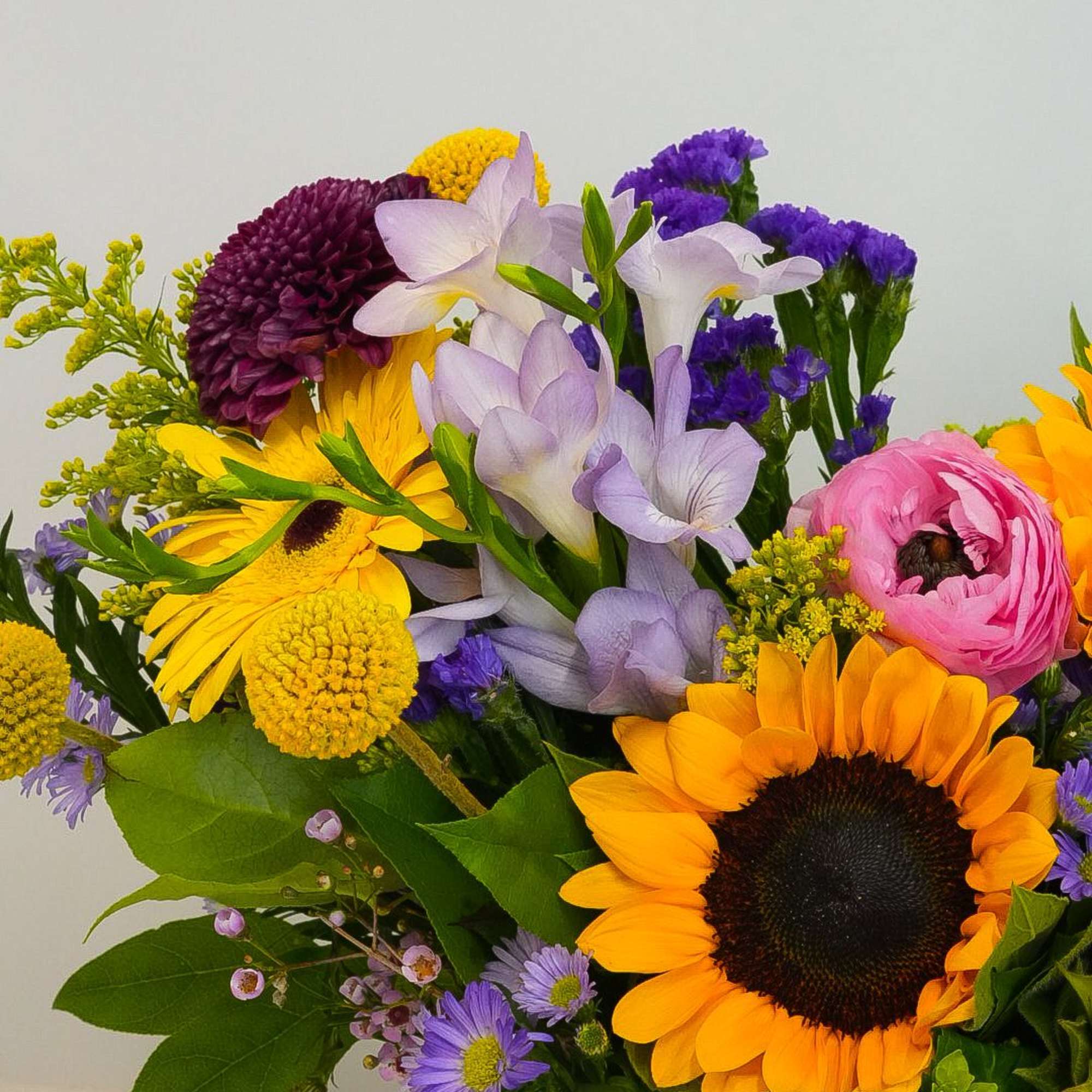 Bring the Fall harvest into your home with our Harvest Hues arrangement!