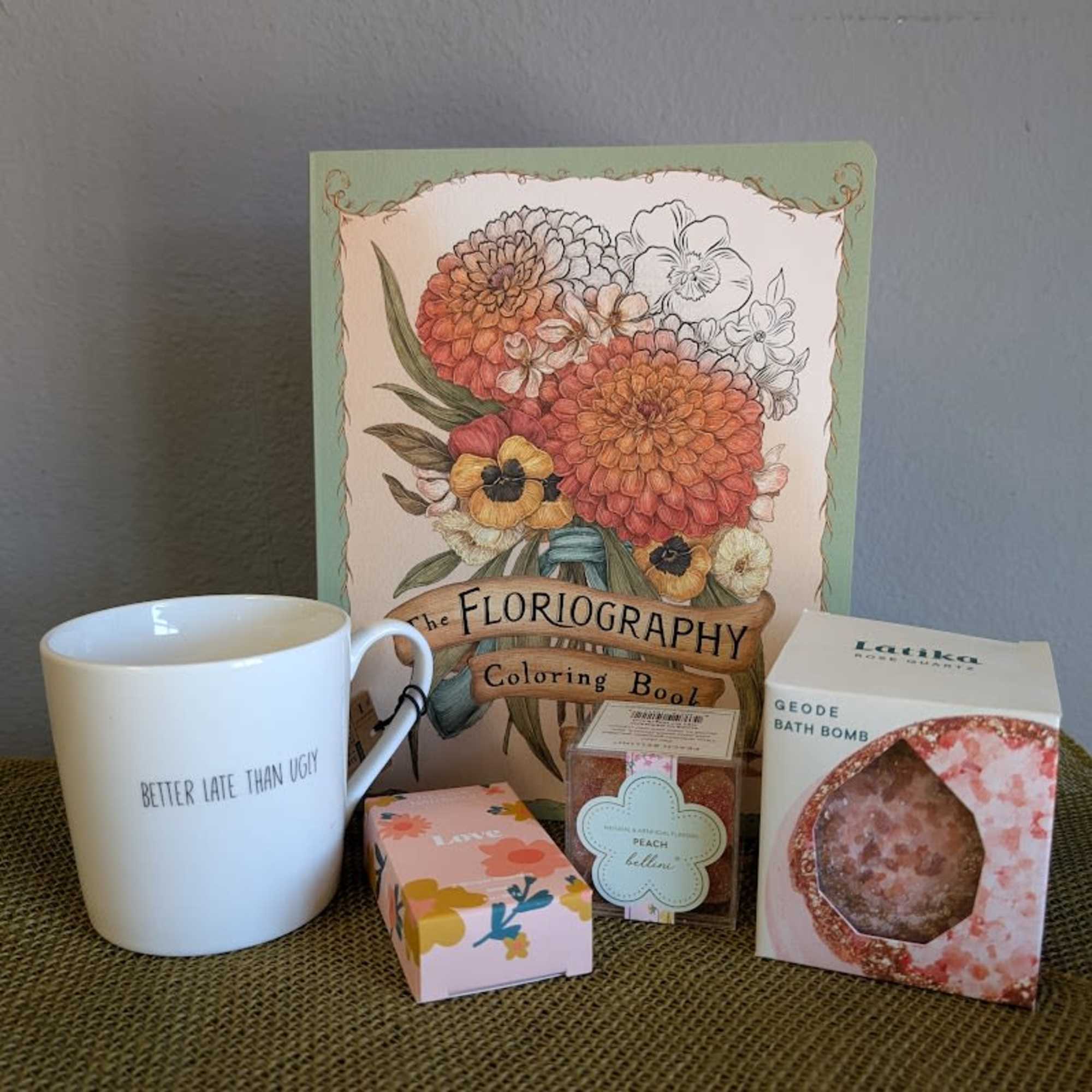 A wonderful gift set to send to your friends or family... they