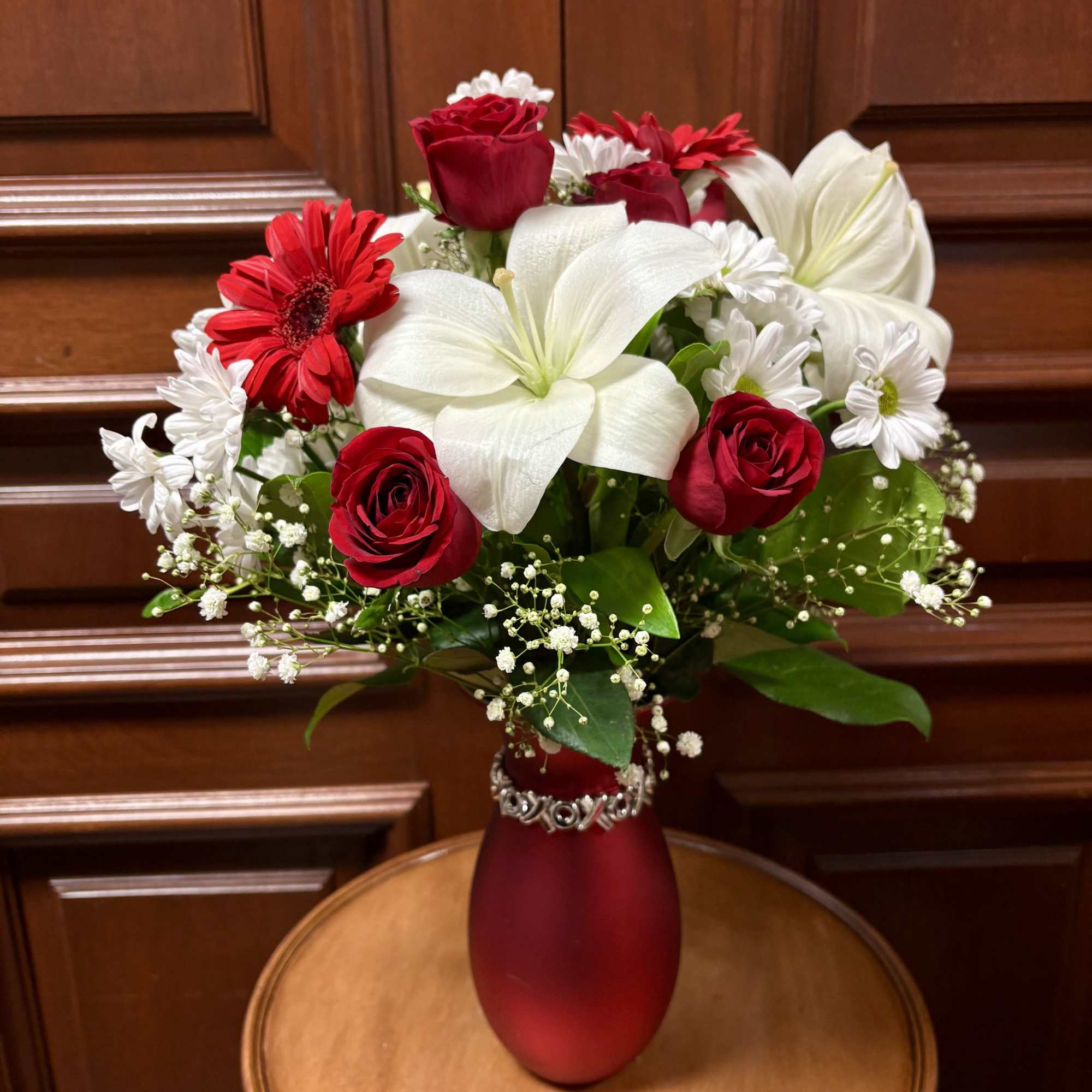 Your one and only love deserves an equally singular bouquet. Your loved