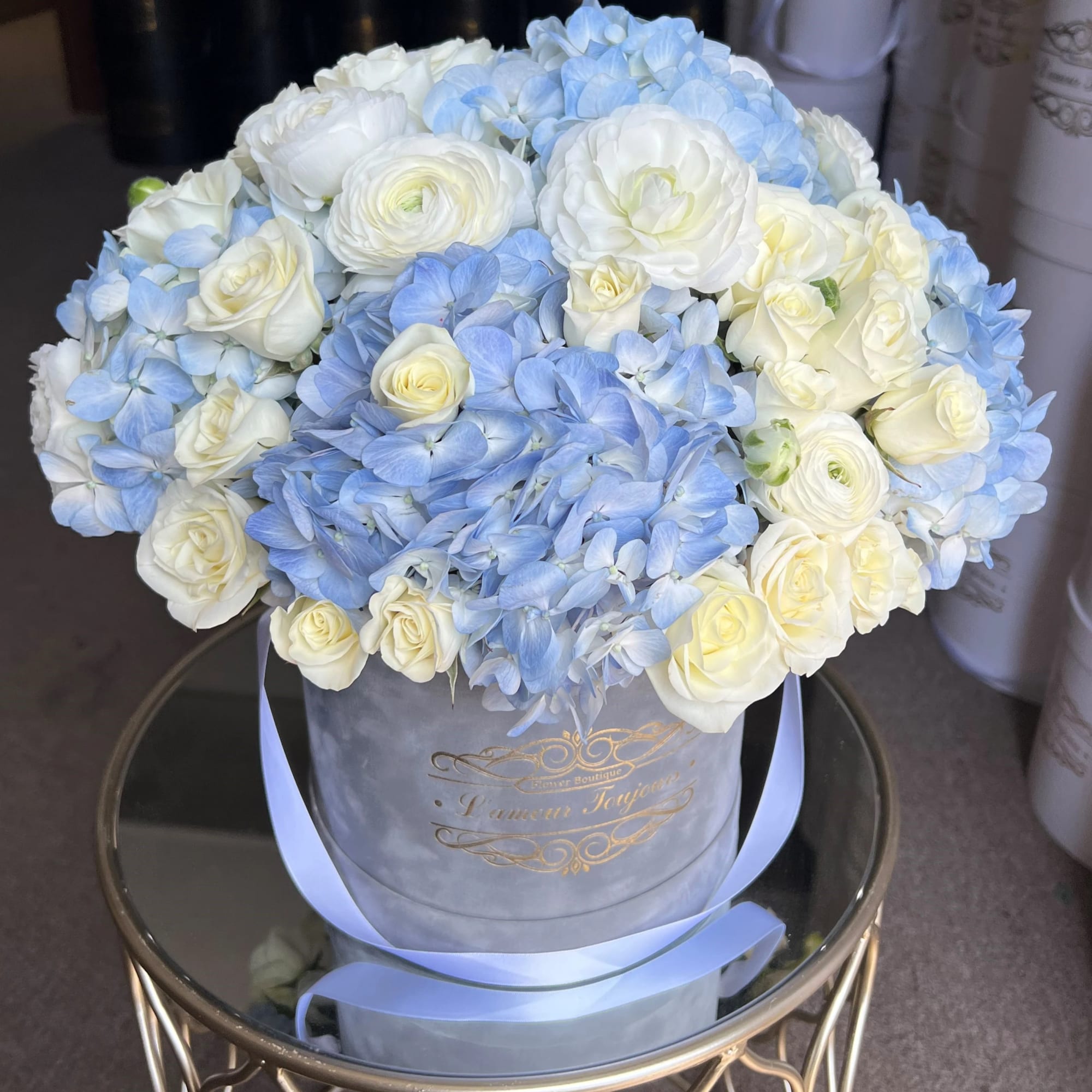 Discover premium flowers from L&rsquo;amour Toujours Flower Boutique&mdash;luxury flowers designed to make