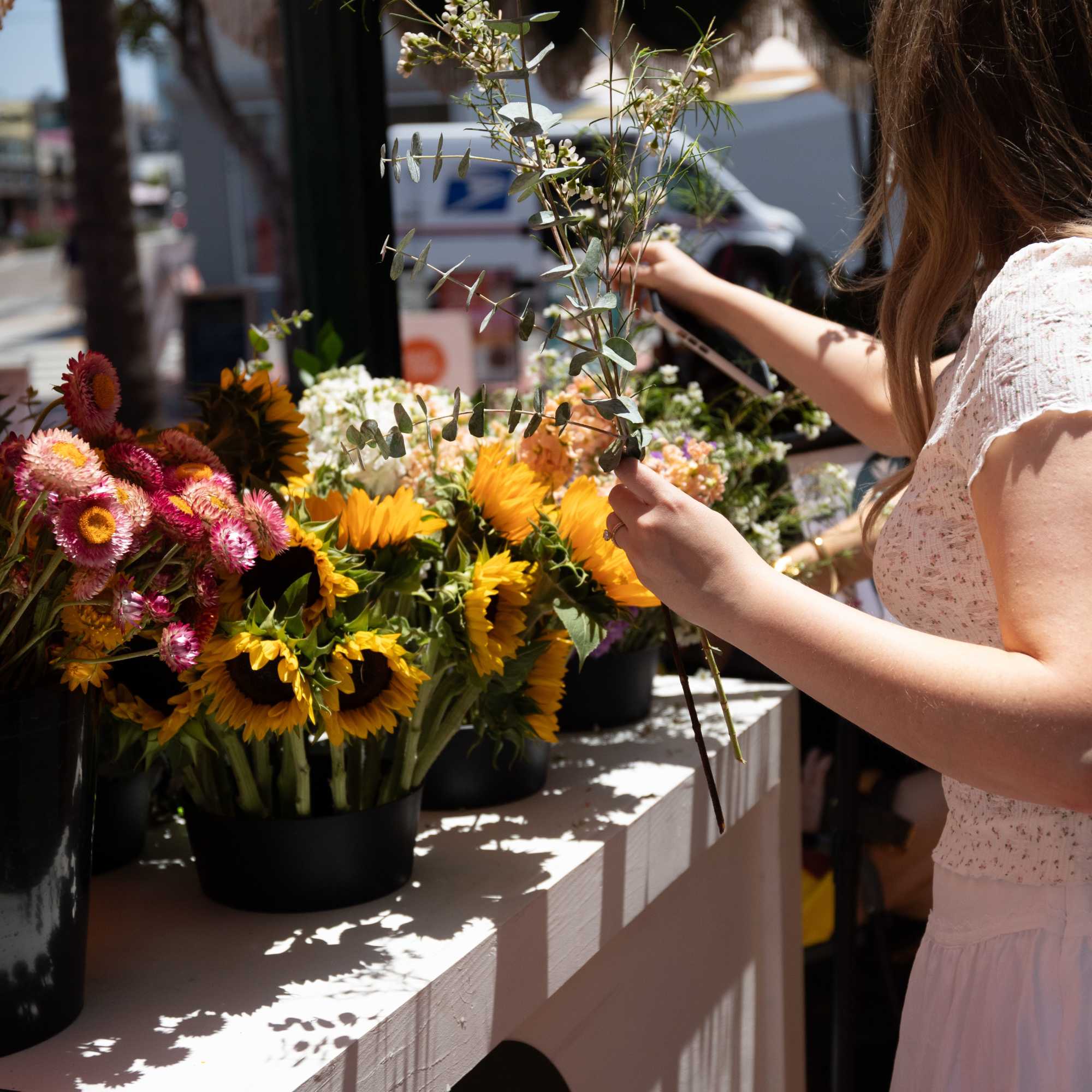 Flowering with Purpose: Private Floral Workshops

Host a meaningful and creative event with