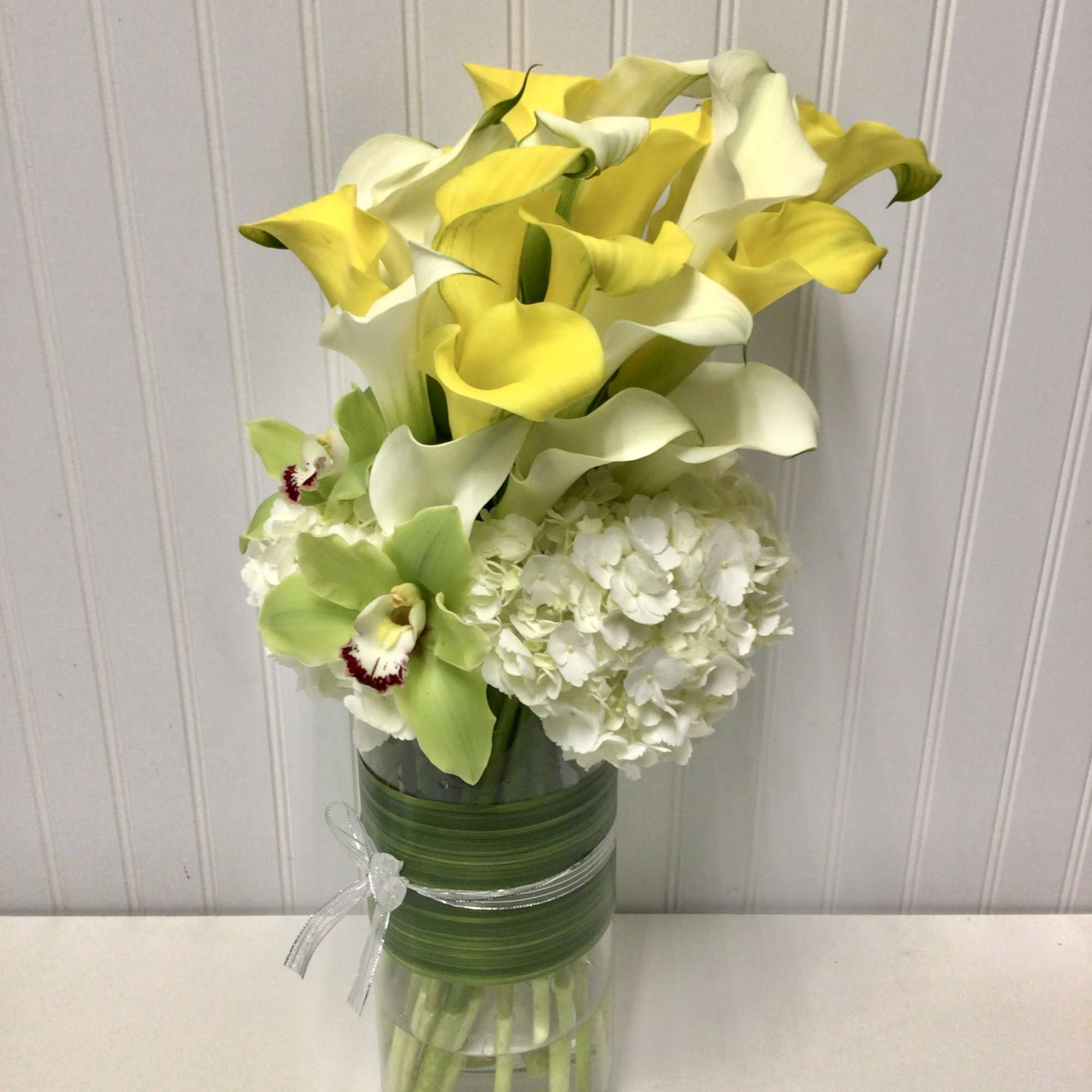 This beautiful bouquet beautiful , clean and elegant is perfect for any