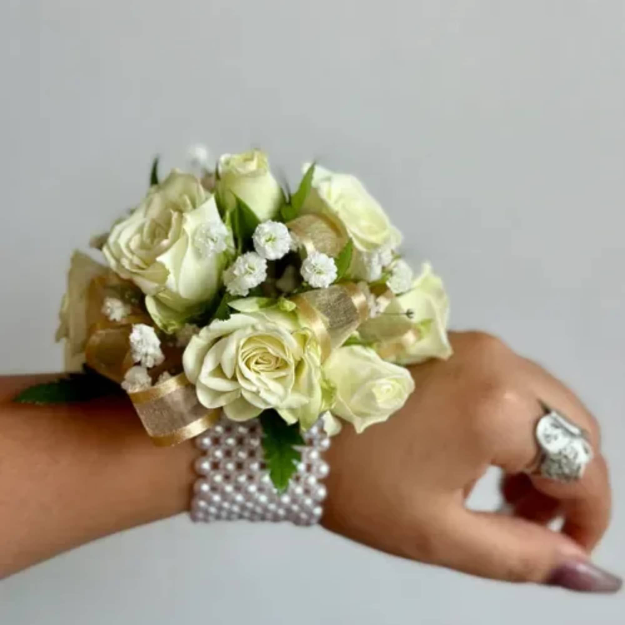 White Spray Roses, Baby&#039;s Breath organza ribbon and elastic white synthetic pearls