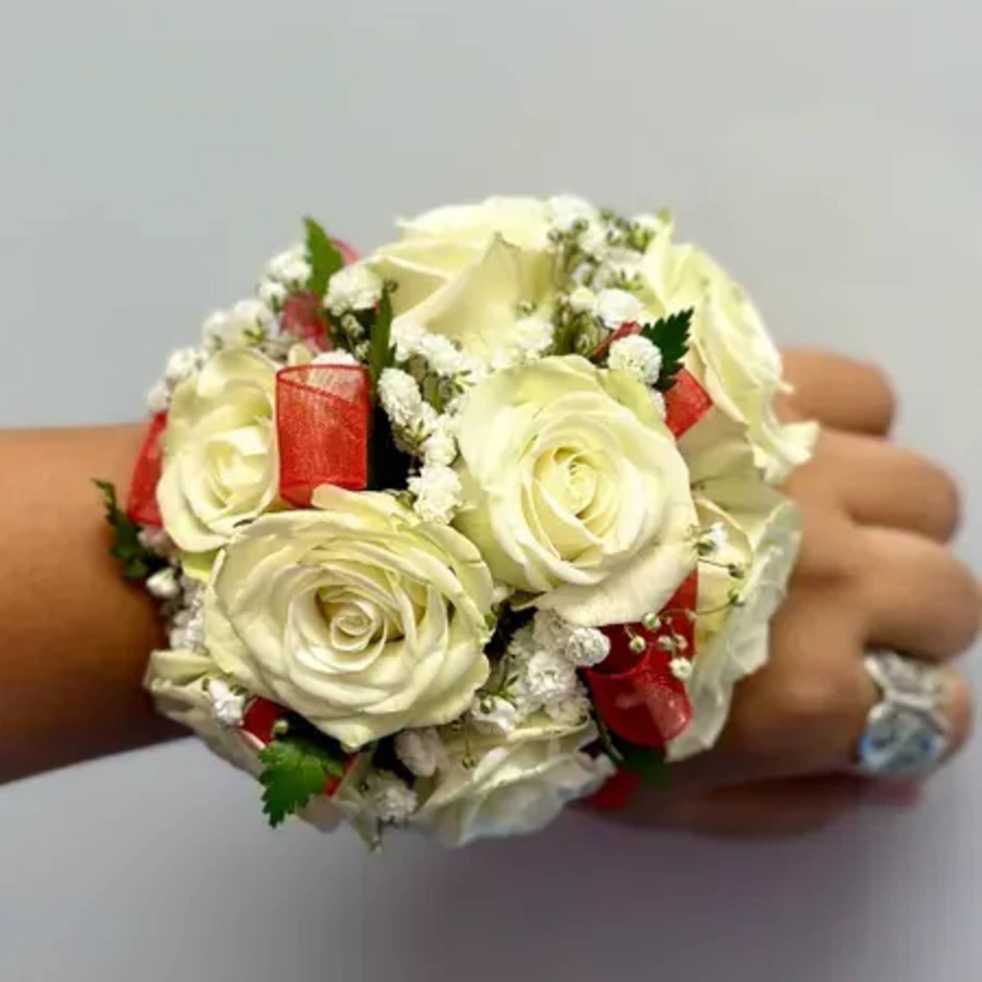 White Spray Roses, Baby&#039;s Breath organza ribbon and elastic white synthetic pearls