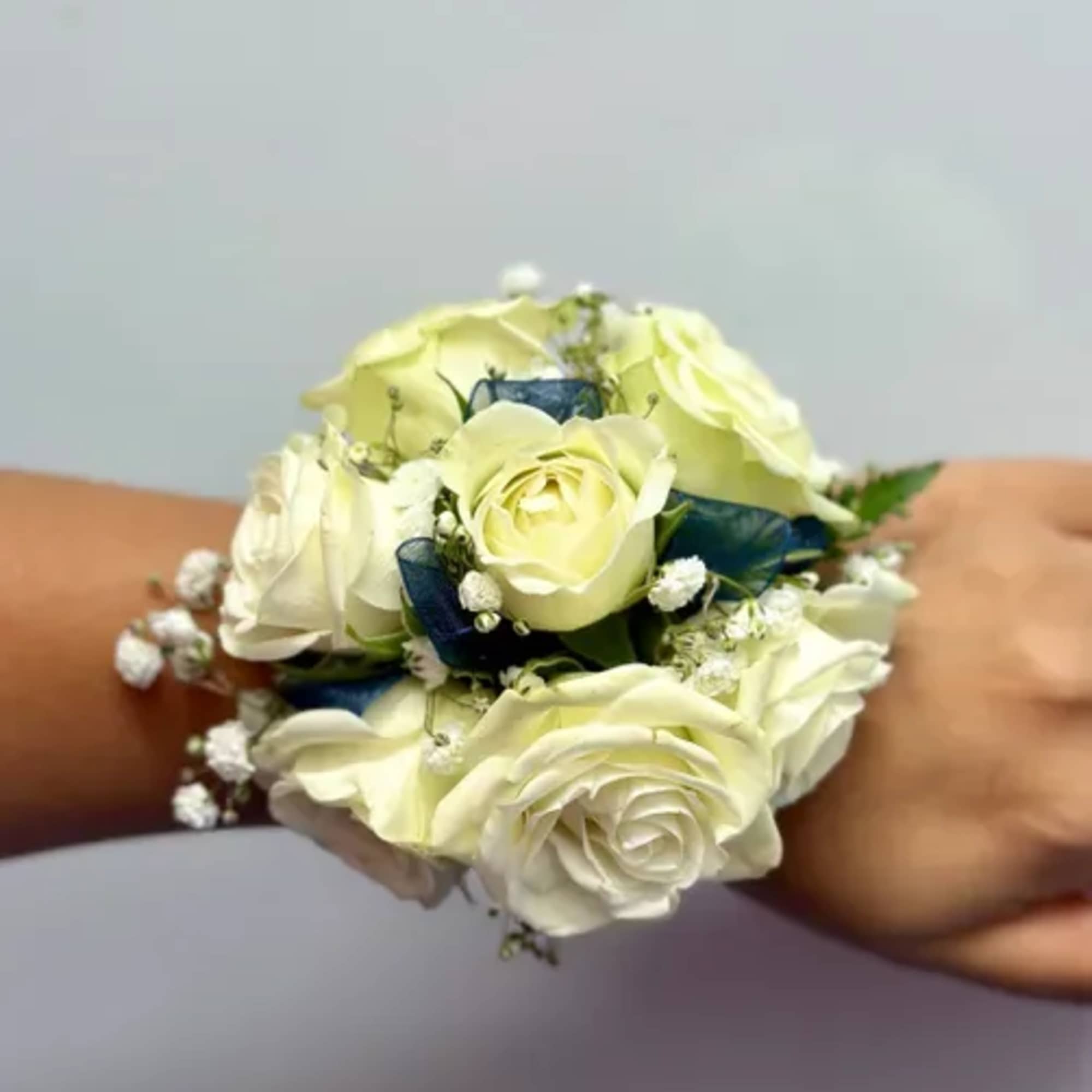 White Spray Roses, Baby&#039;s Breath organza ribbon and elastic white synthetic pearls