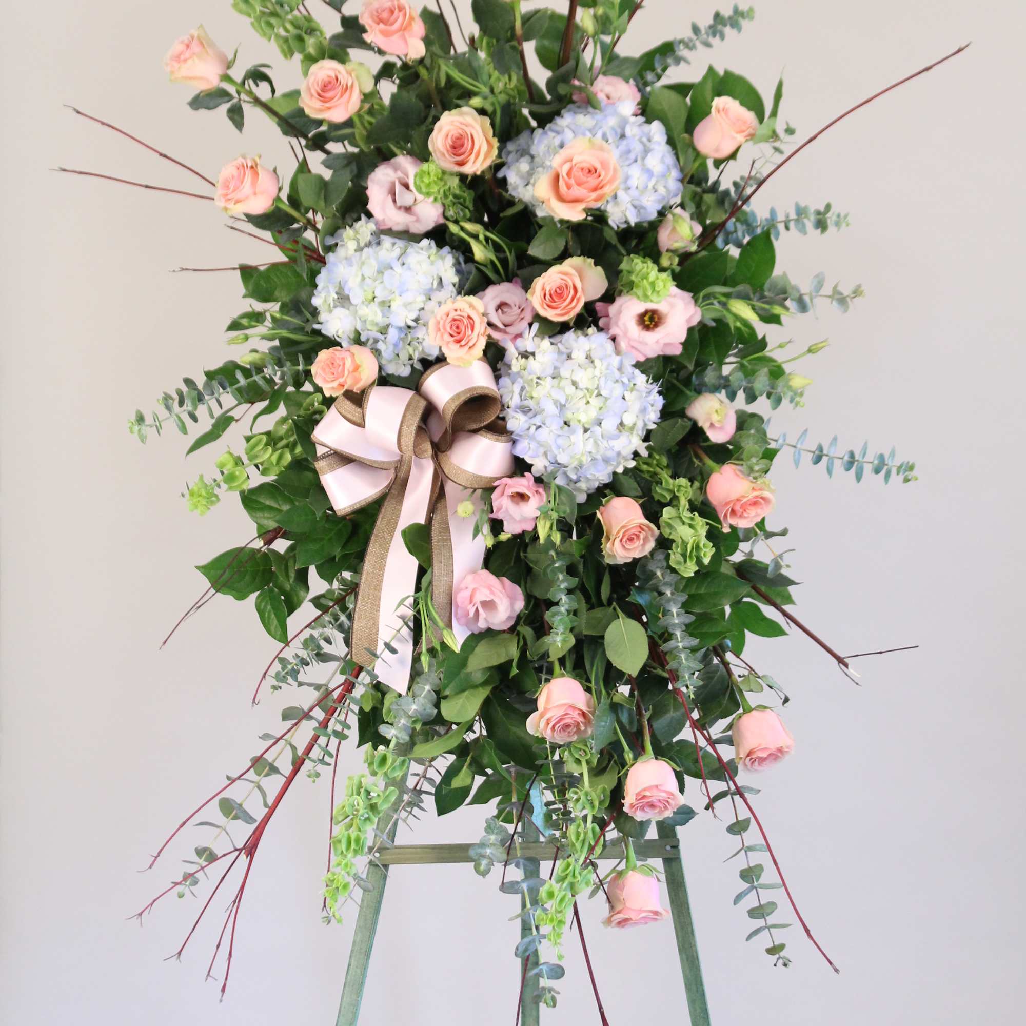 Express deep condolences and strong hopes for the future with an elegant Express deep condolences and strong hopes for the future with an elegant