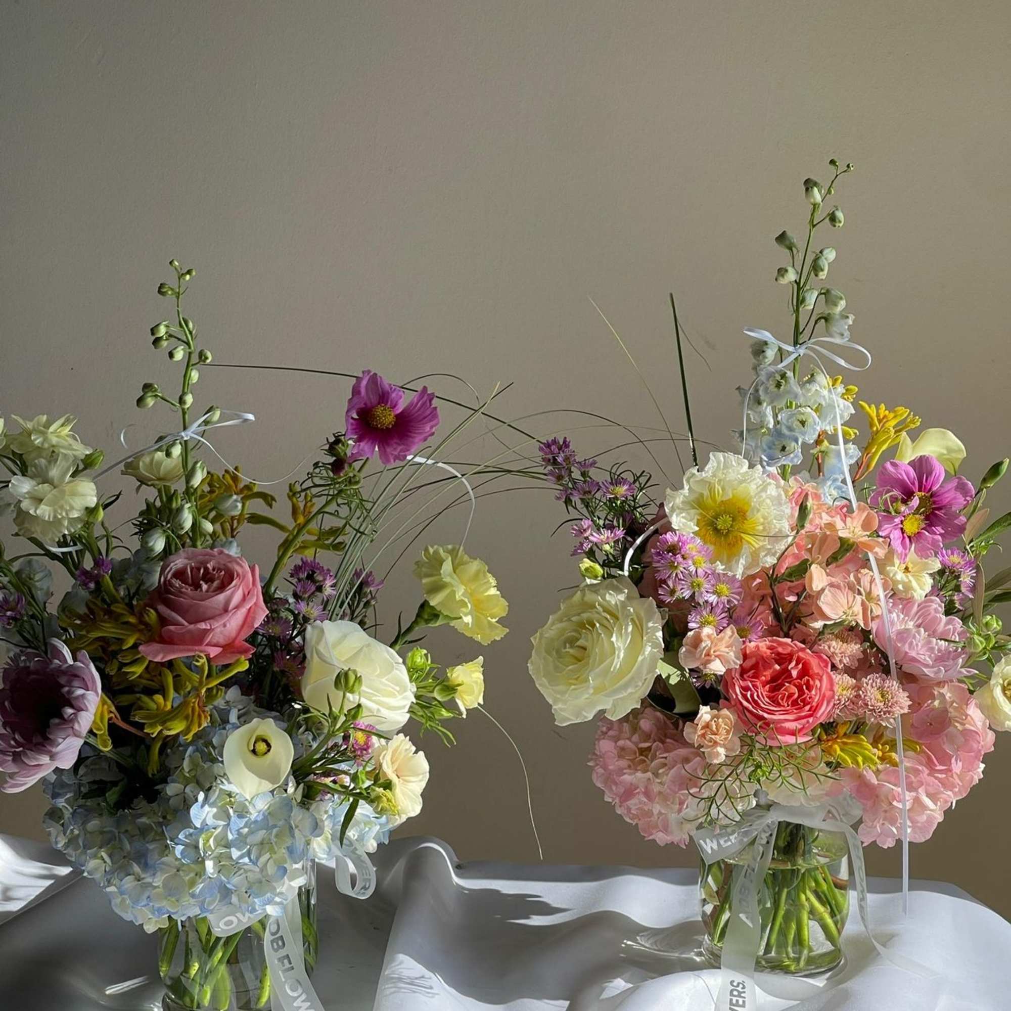Mixed Colors in a Vase
A joyful blend of seasonal blooms in every Mixed Colors in a Vase
A joyful blend of seasonal blooms in every
