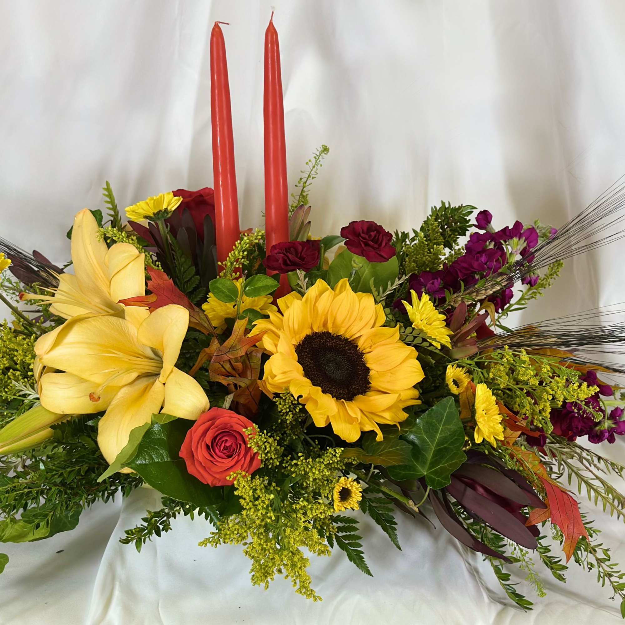 Classic and beautiful, this centerpiece will be lovely gracing your Thanksgiving table Classic and beautiful, this centerpiece will be lovely gracing your Thanksgiving table