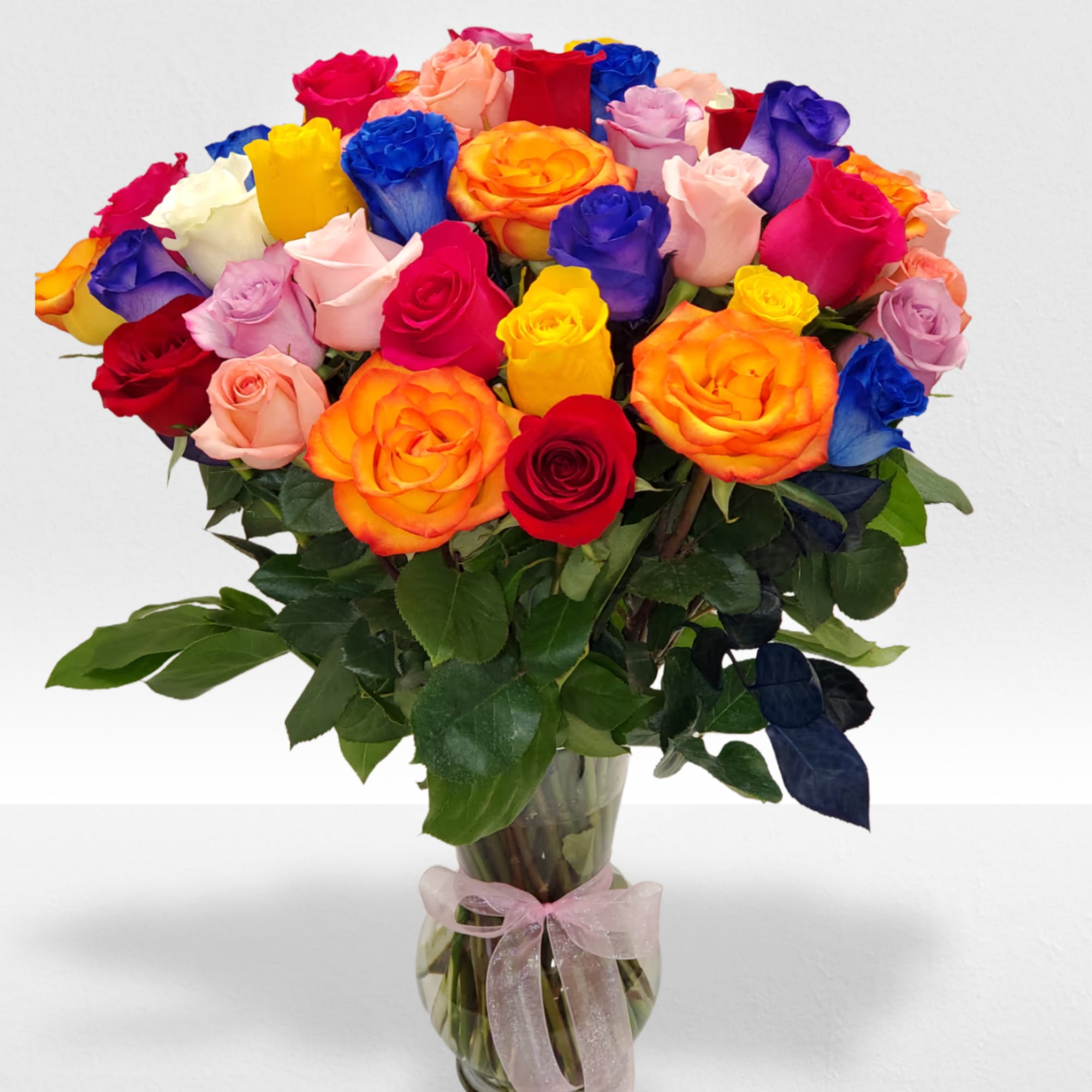 Roses may change depending season.
Standard has 50 mix roses, Deluxe 75 mix