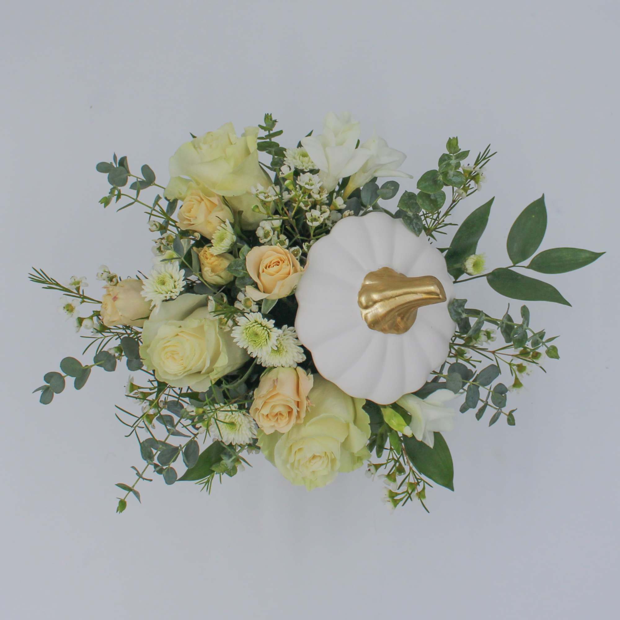 Autumn is a neutral toned autumnal beauty that features Nude Spray Roses