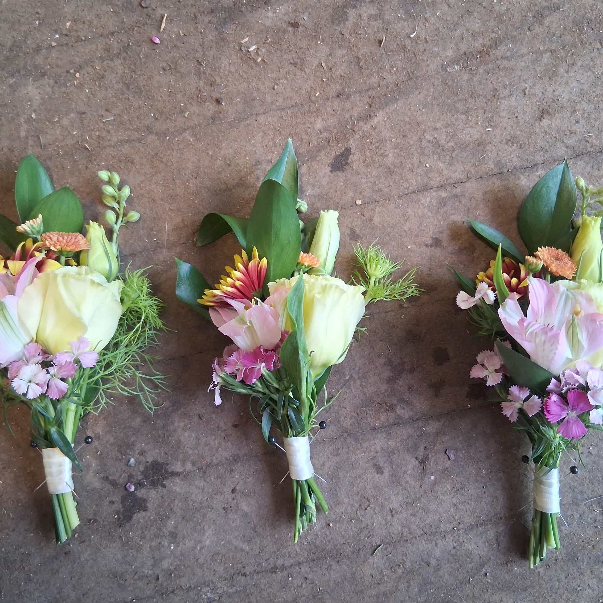 Rustic style garden/field flowers boutonnieres 