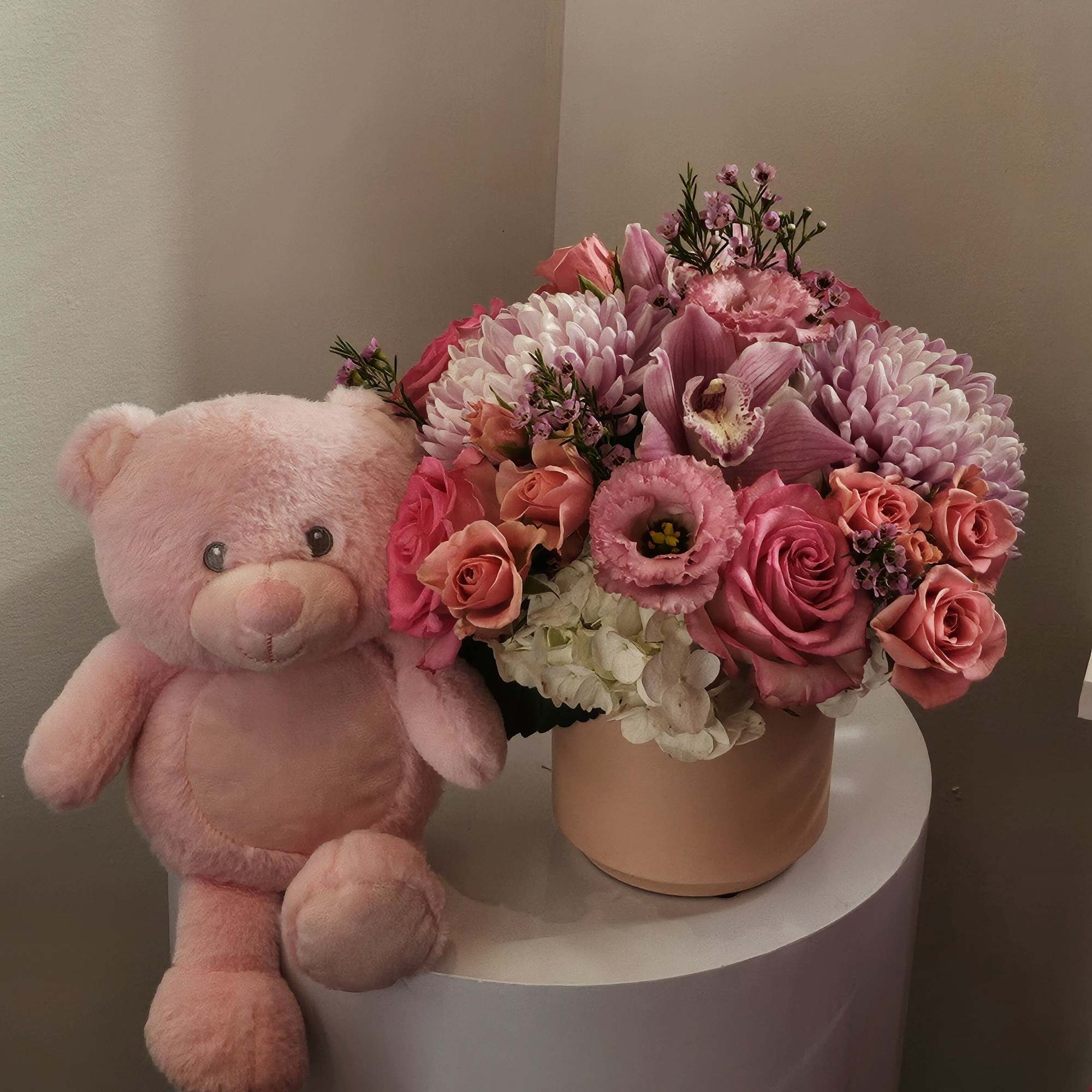 The perfect bundle for the arrival of a new baby girl.
Comes with