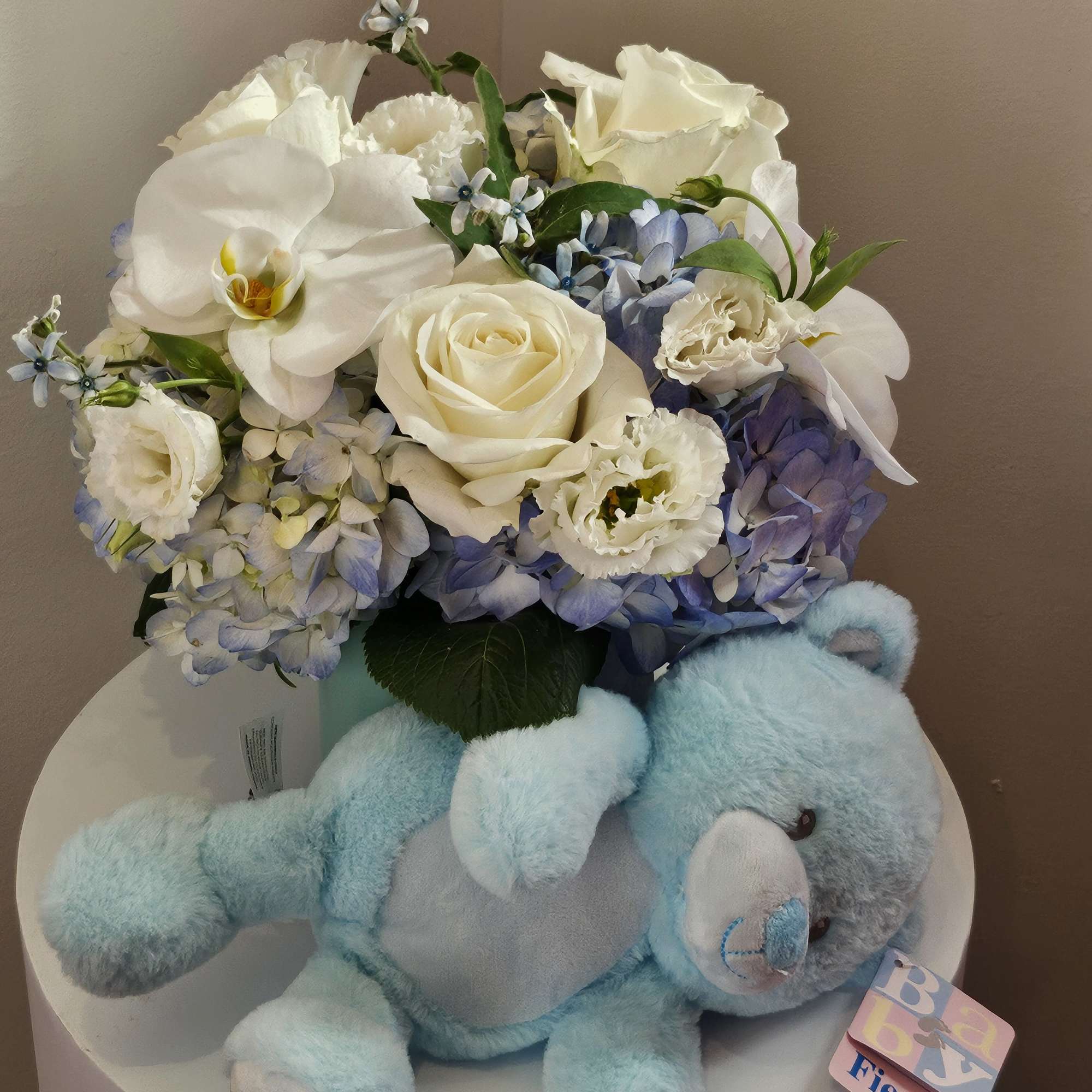The perfect bundle for the arrival of a new baby boy.
Comes with