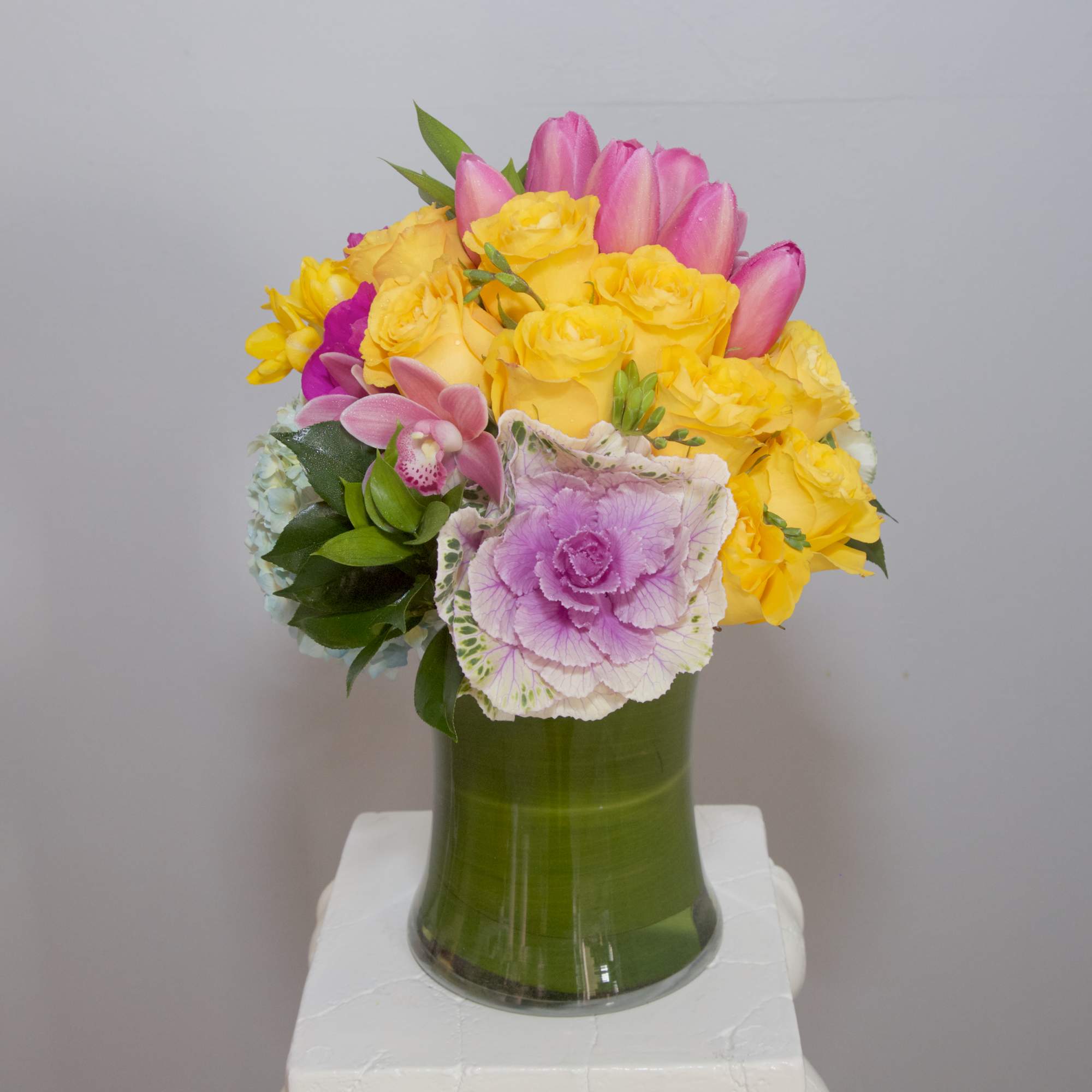 Lift your loved ones&#039; spirits with this brilliant arrangement of Succulents, Roses