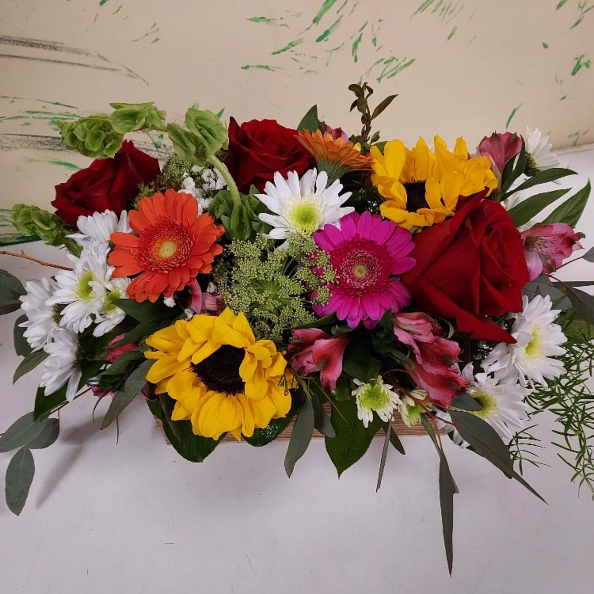 Keep things fun with this brightly toned flower box or woven reusable