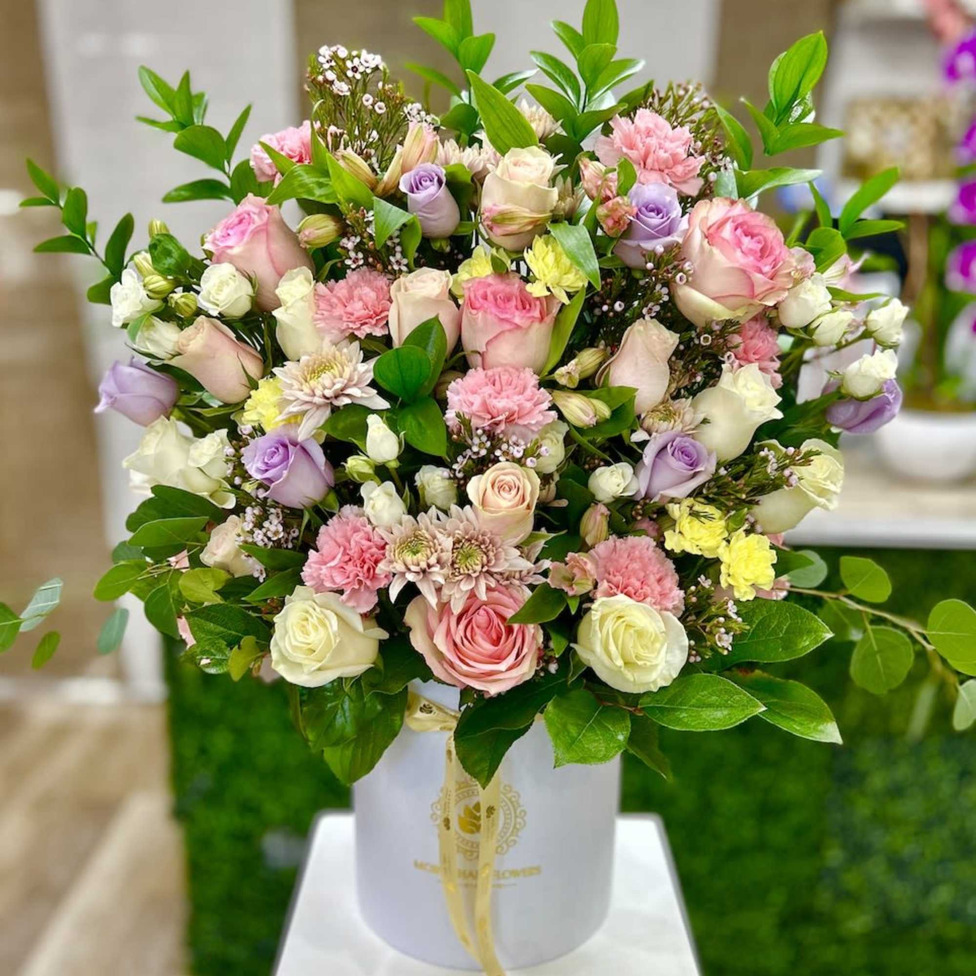 The Duchess Flower Box: Go Royal! Assorted Roses and Baby Roses in