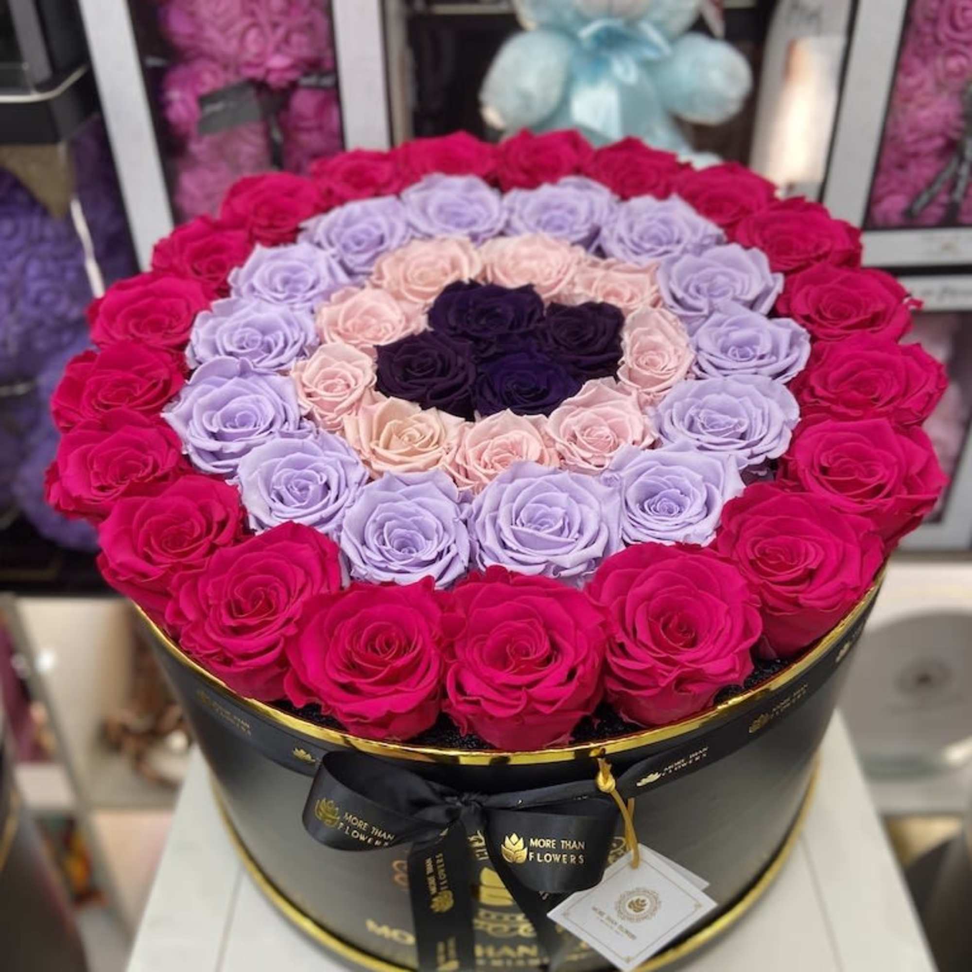 Magna Round Box Eternal Roses: We stopped the clock for our preserved