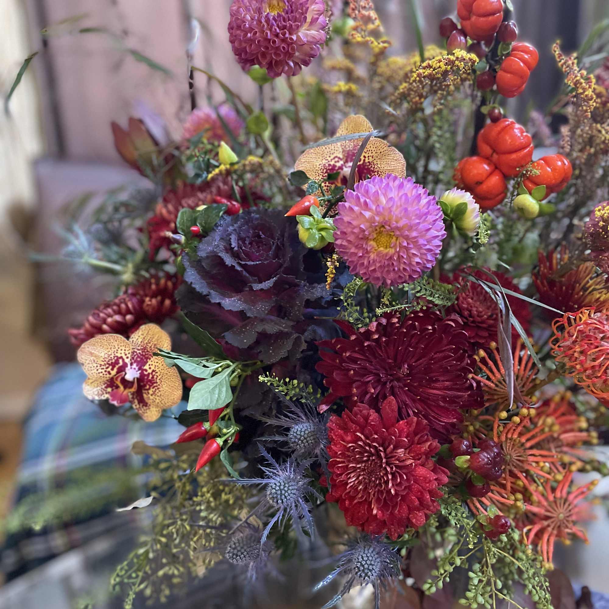 Unleash the Drama!

Are you ready to elevate your floral arrangements to a