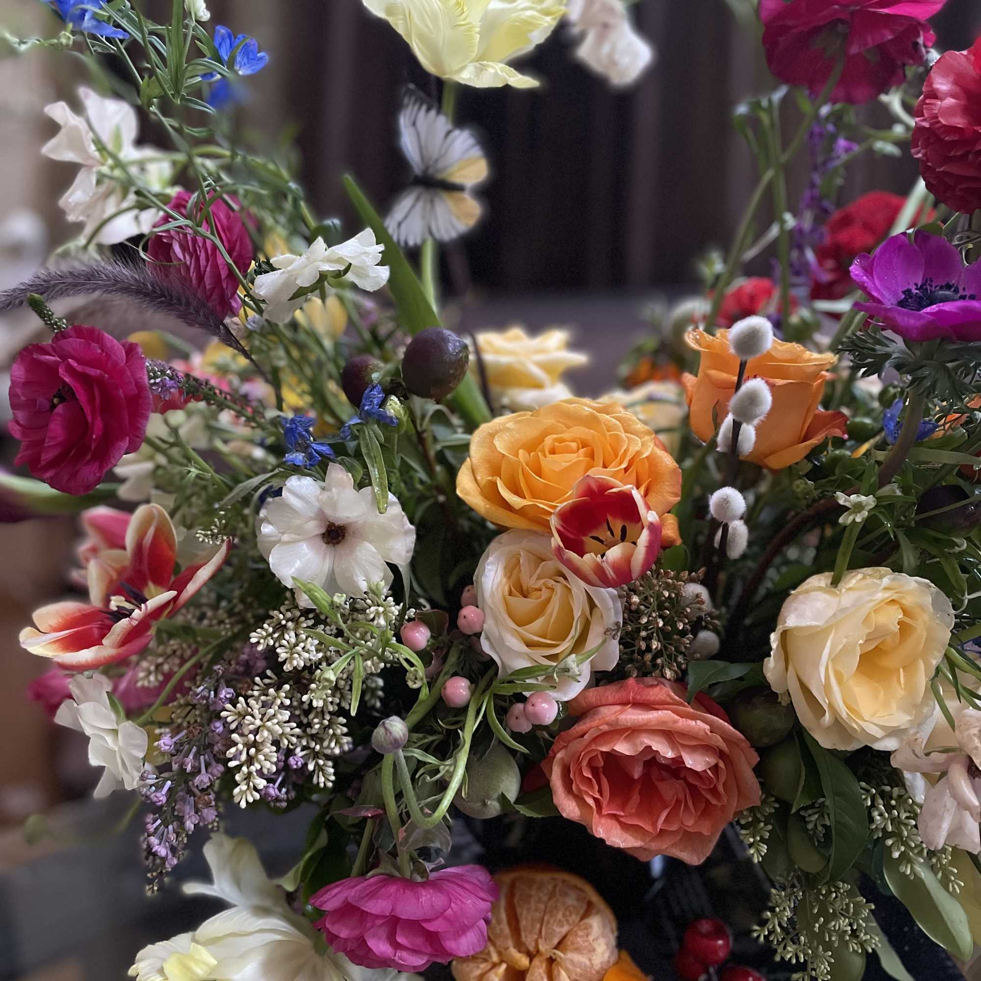 Attention all flower enthusiasts! Are you ready to indulge in a delightful