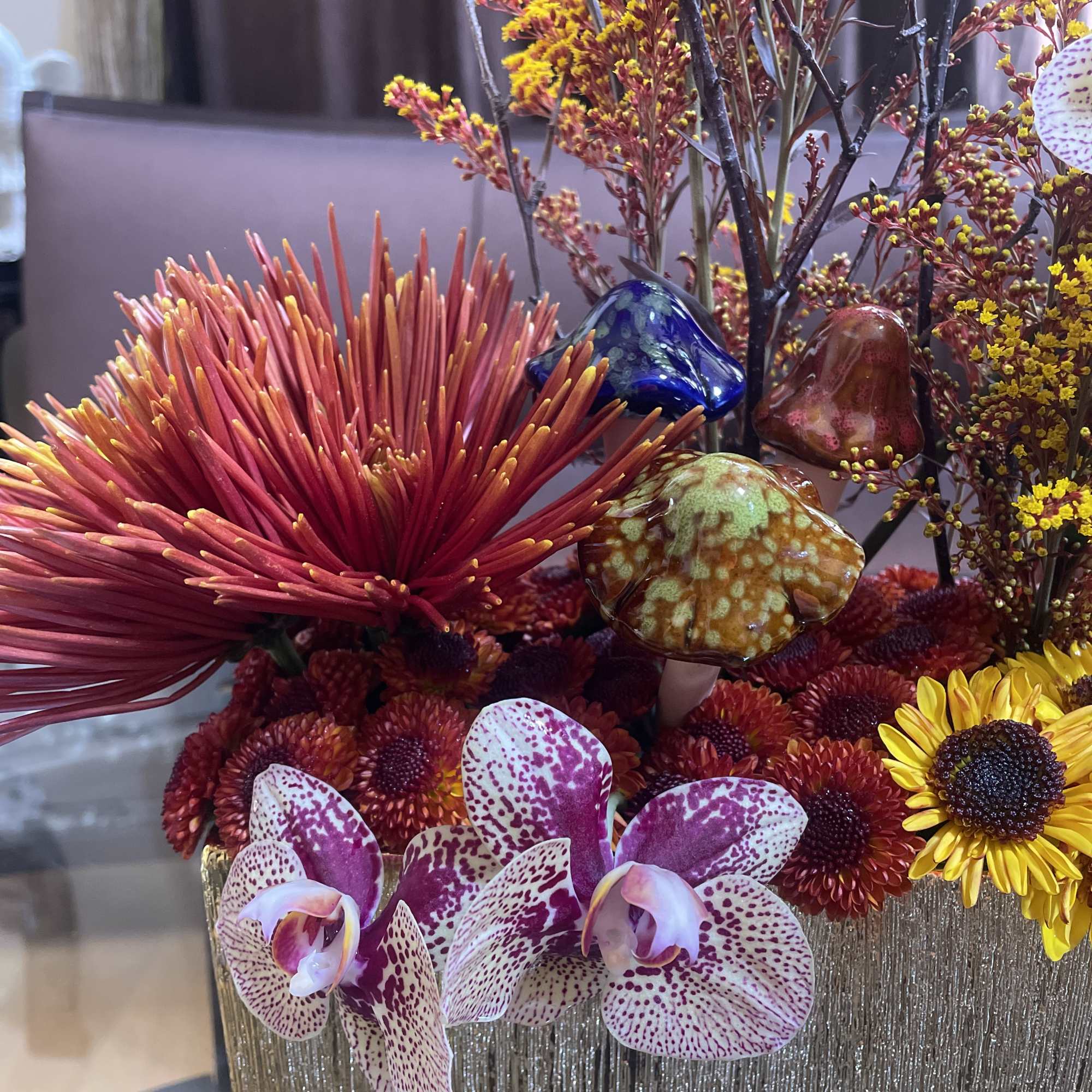 Sometimes  less is more . Ikebana style , elegant and sophisticated