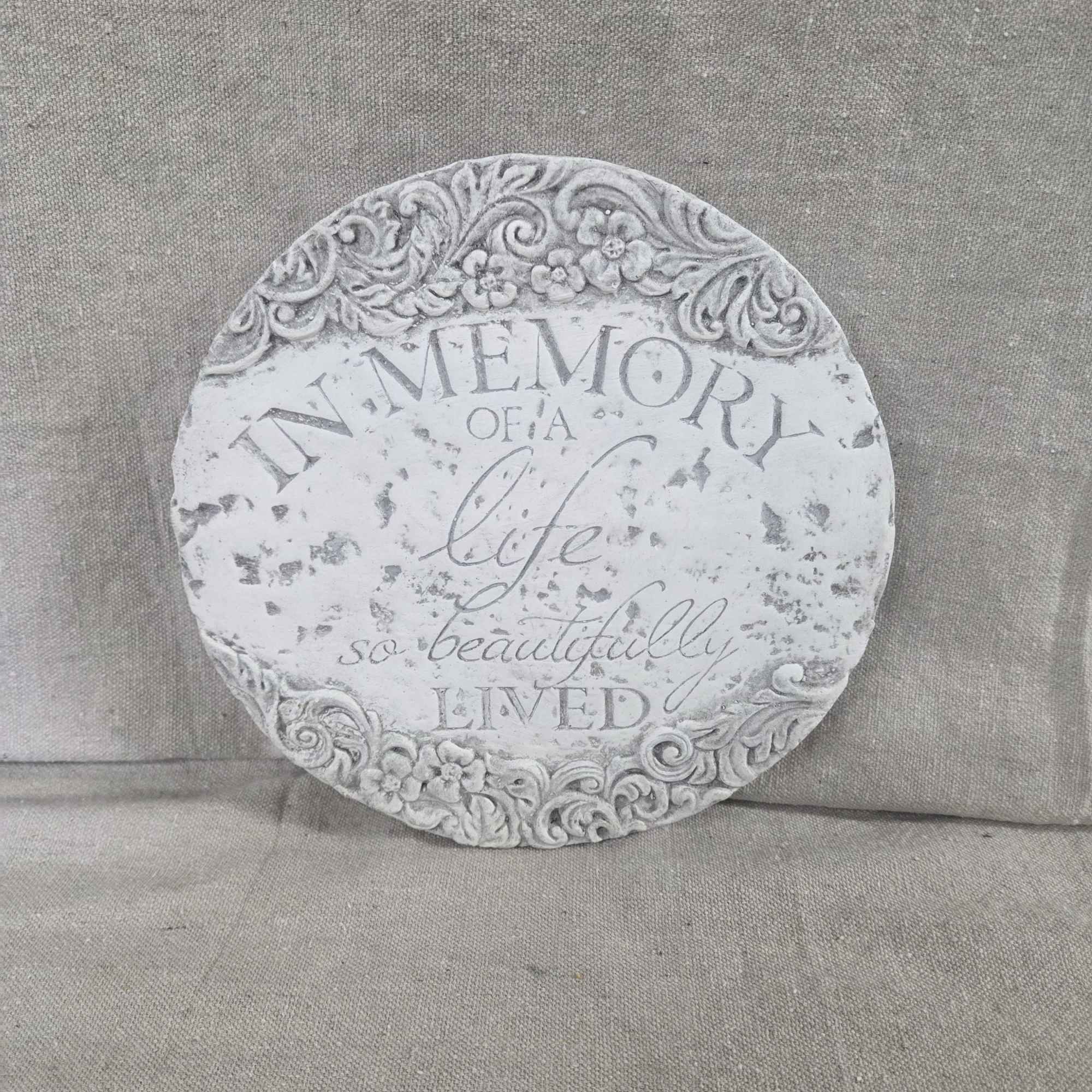 Plaque - &#039;In Memory of a life so beautifully lived.&#039; Standard -