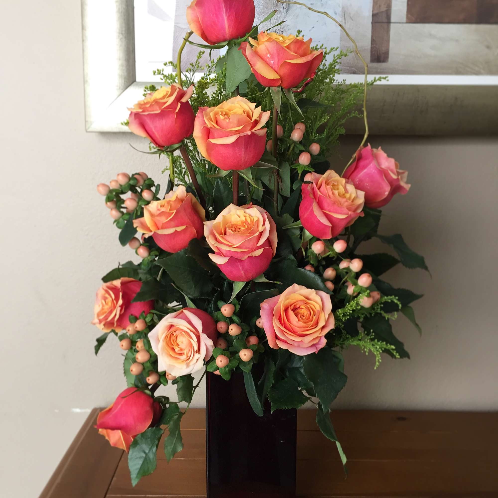 A dozen roses elegantly designed with a contemporary flare! Great for birthdays