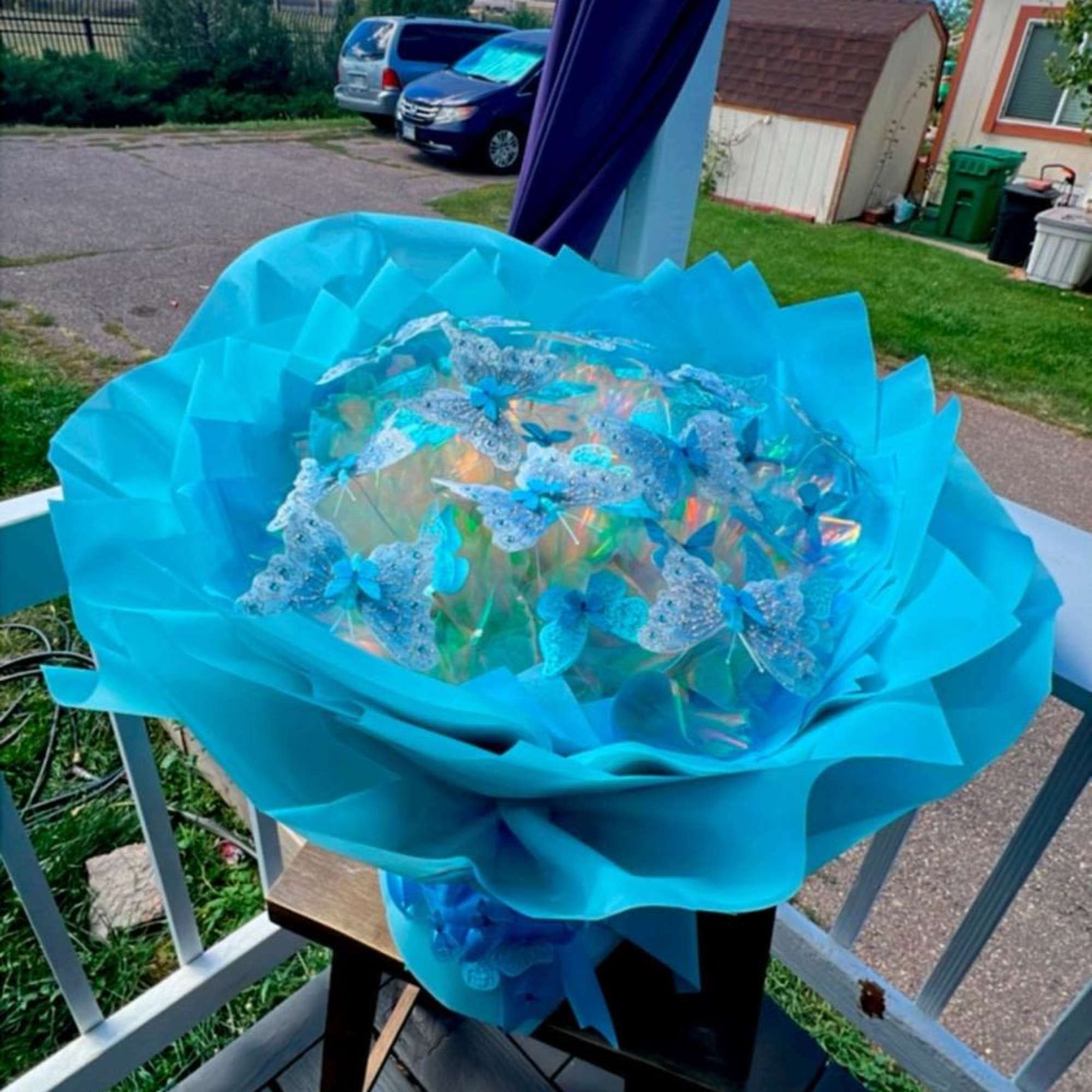 Ramo de mariposas elaboradas a mano color azul, pedir con 4 dias