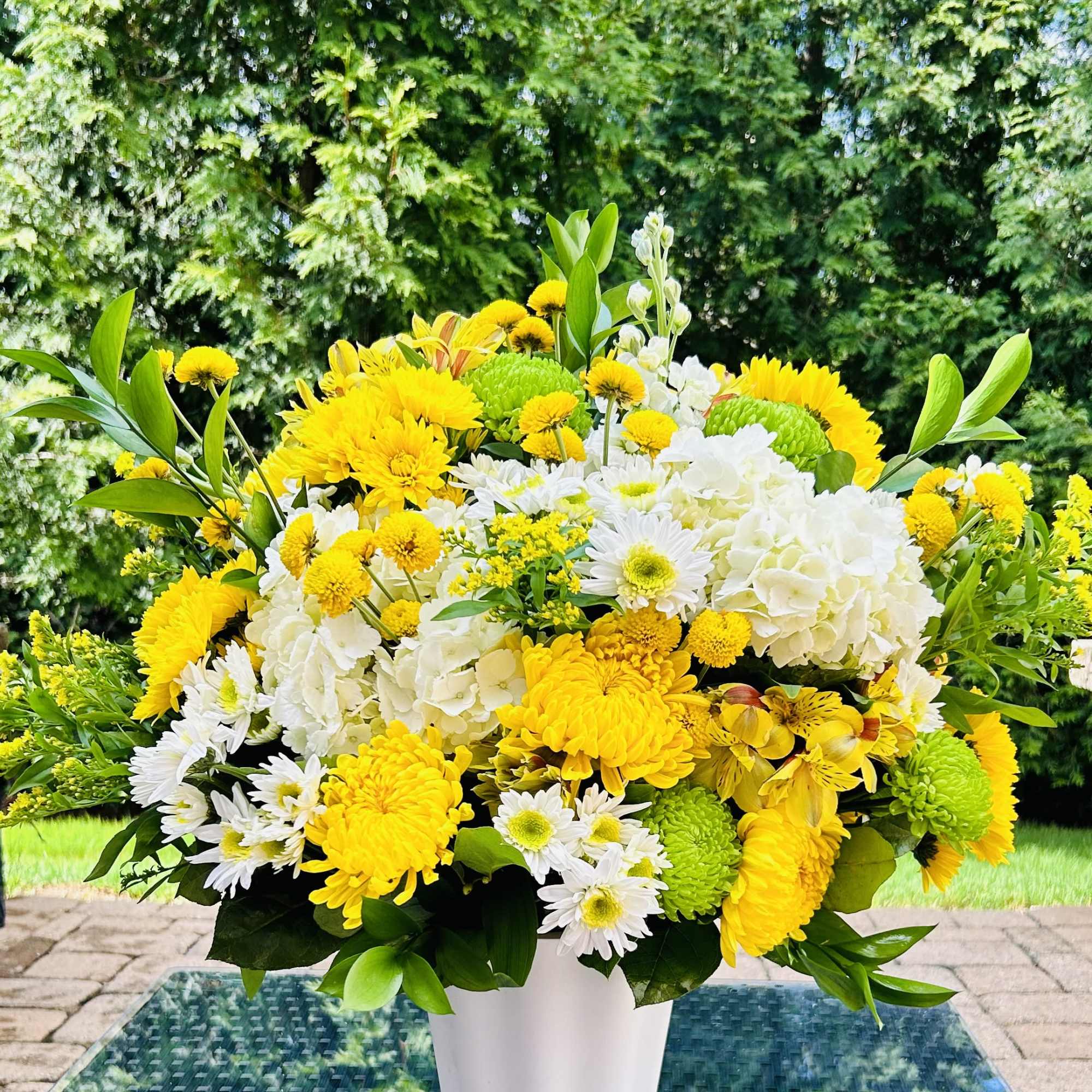 This arrangement is a gentle caress for the eyes and the heart.