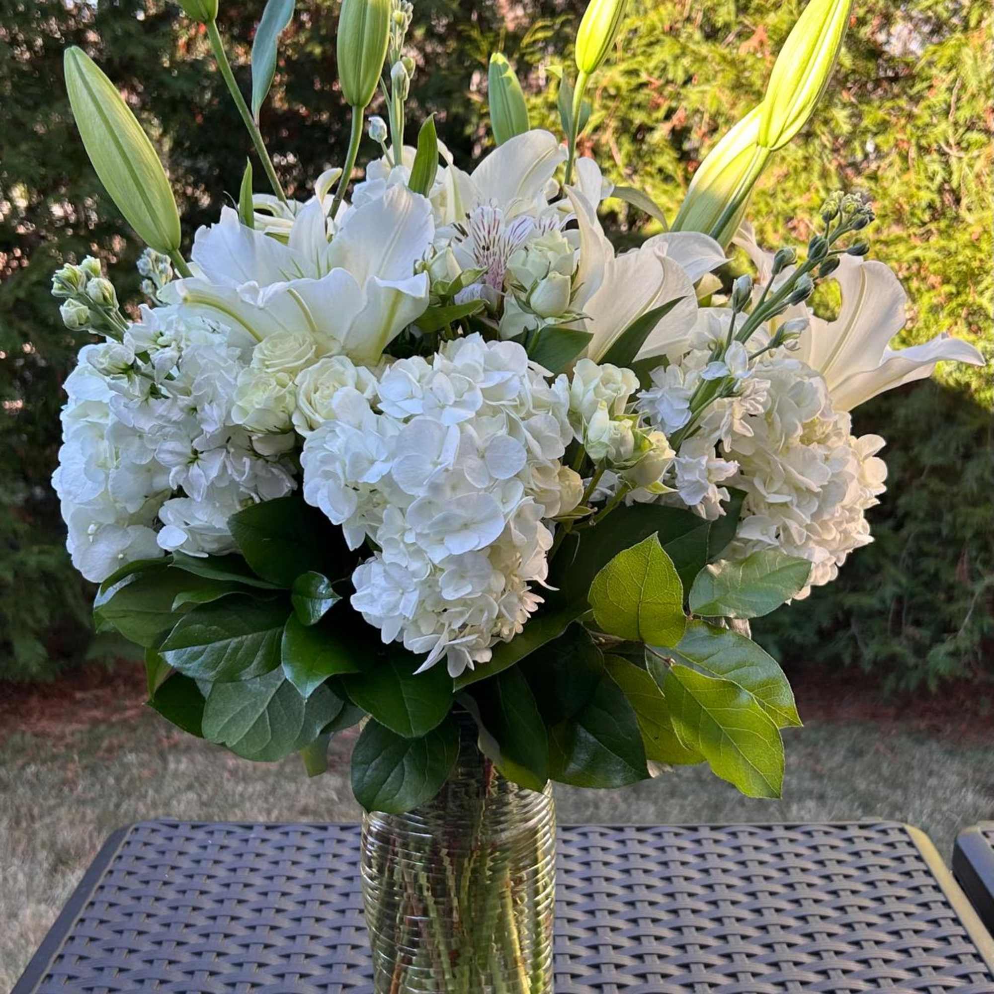 This arrangement a true symbol of luxury for all occasions.
Clear Glass
All Occasion

Place